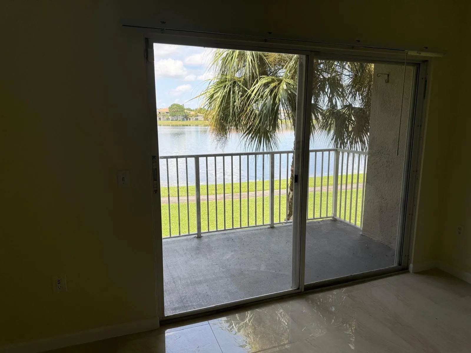 5061 WILES Road #202