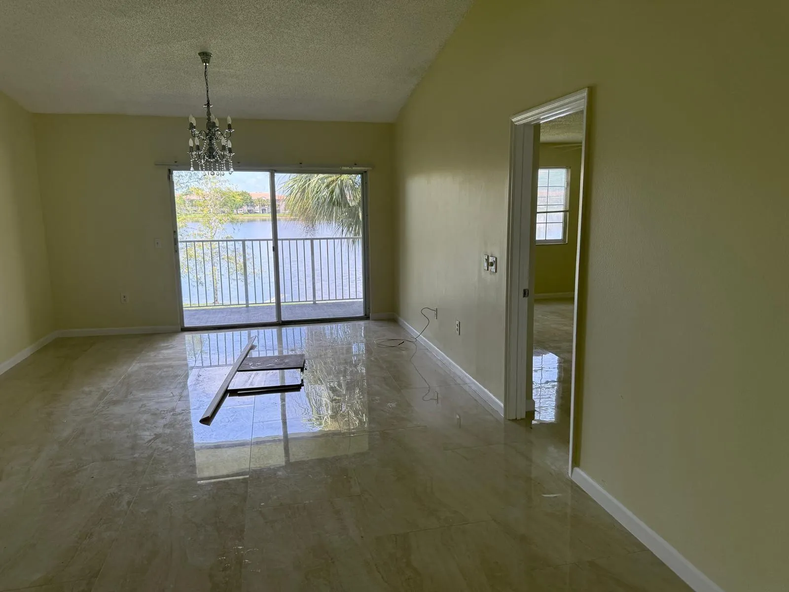 5061 WILES Road #202