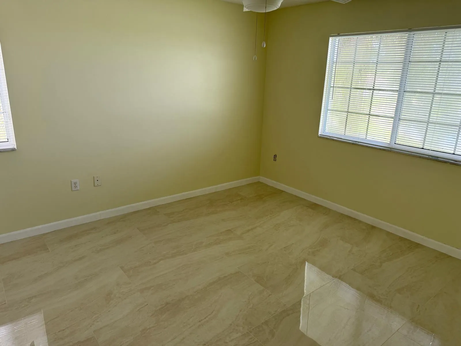 5061 WILES Road #202