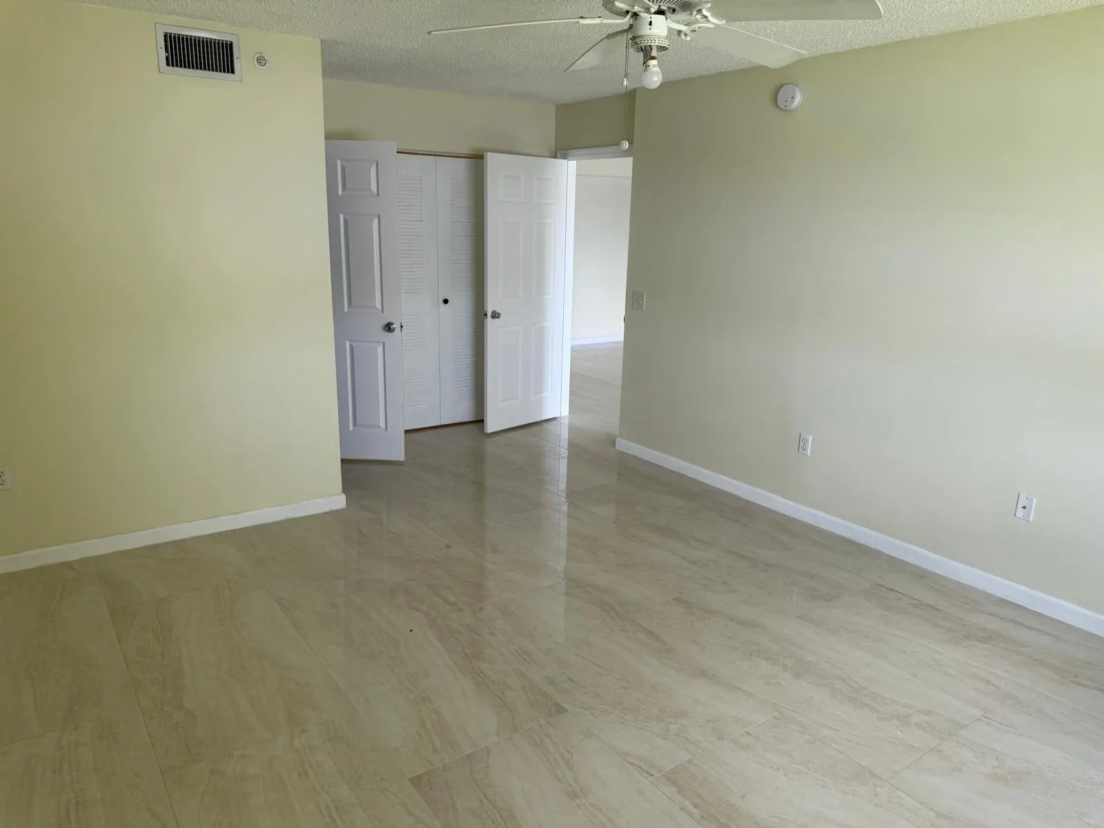 5061 WILES Road #202
