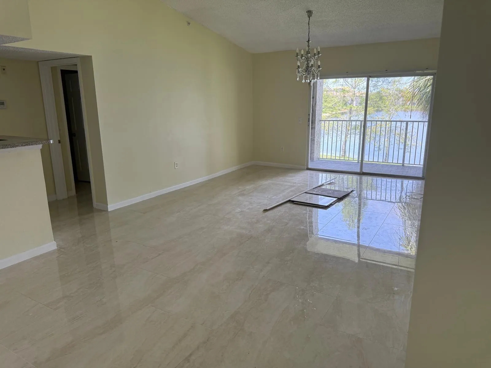 5061 WILES Road #202