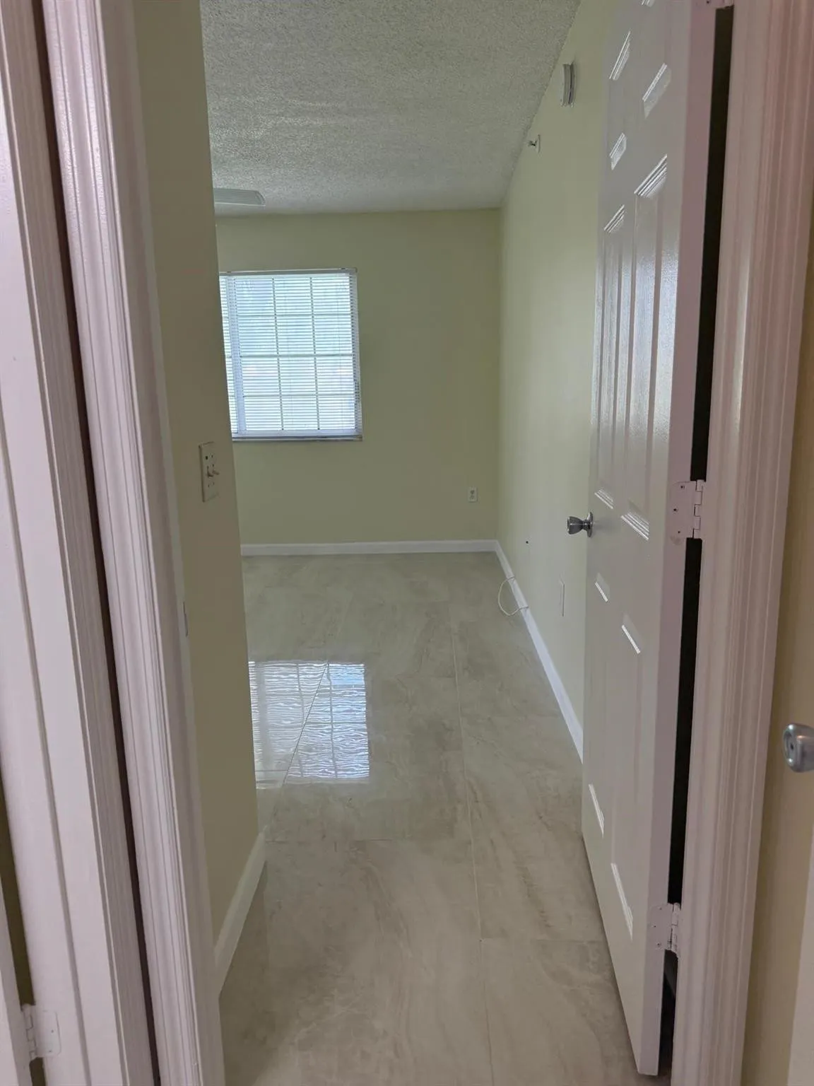 5061 WILES Road #202
