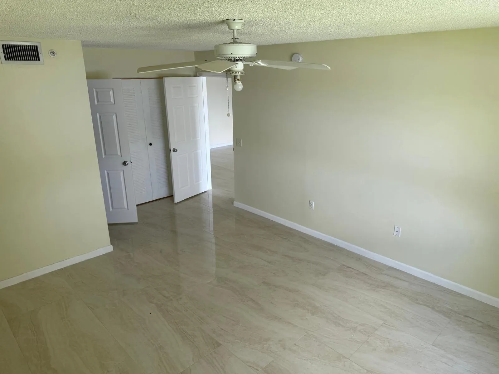 5061 WILES Road #202