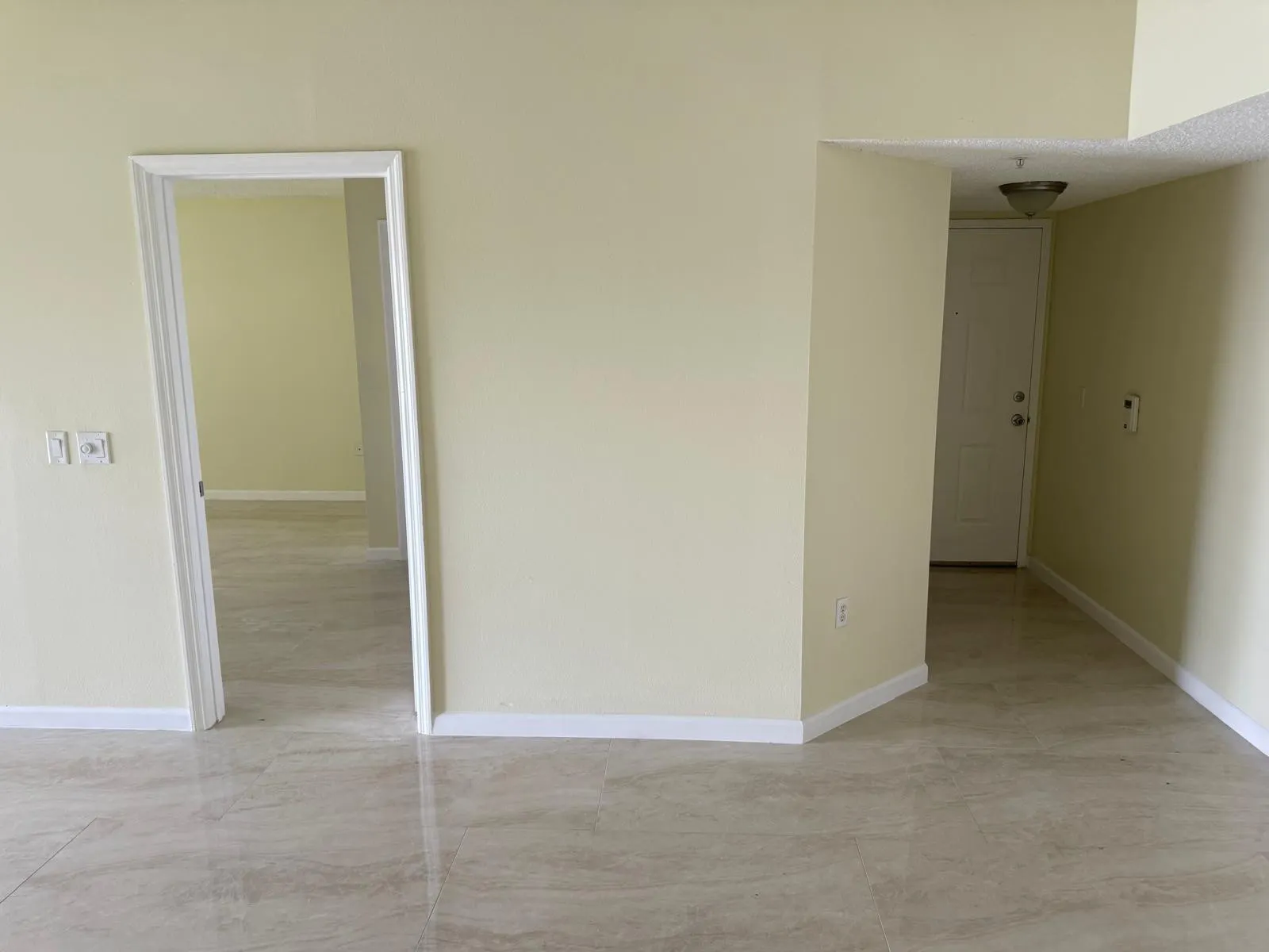 5061 WILES Road #202