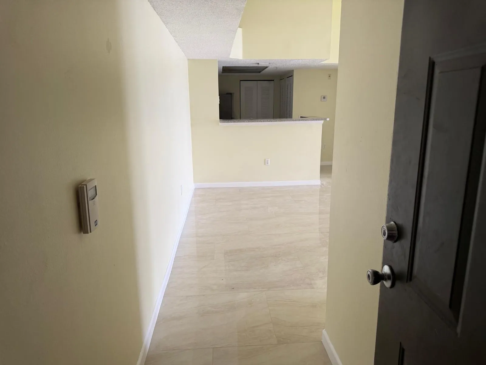 5061 WILES Road #202