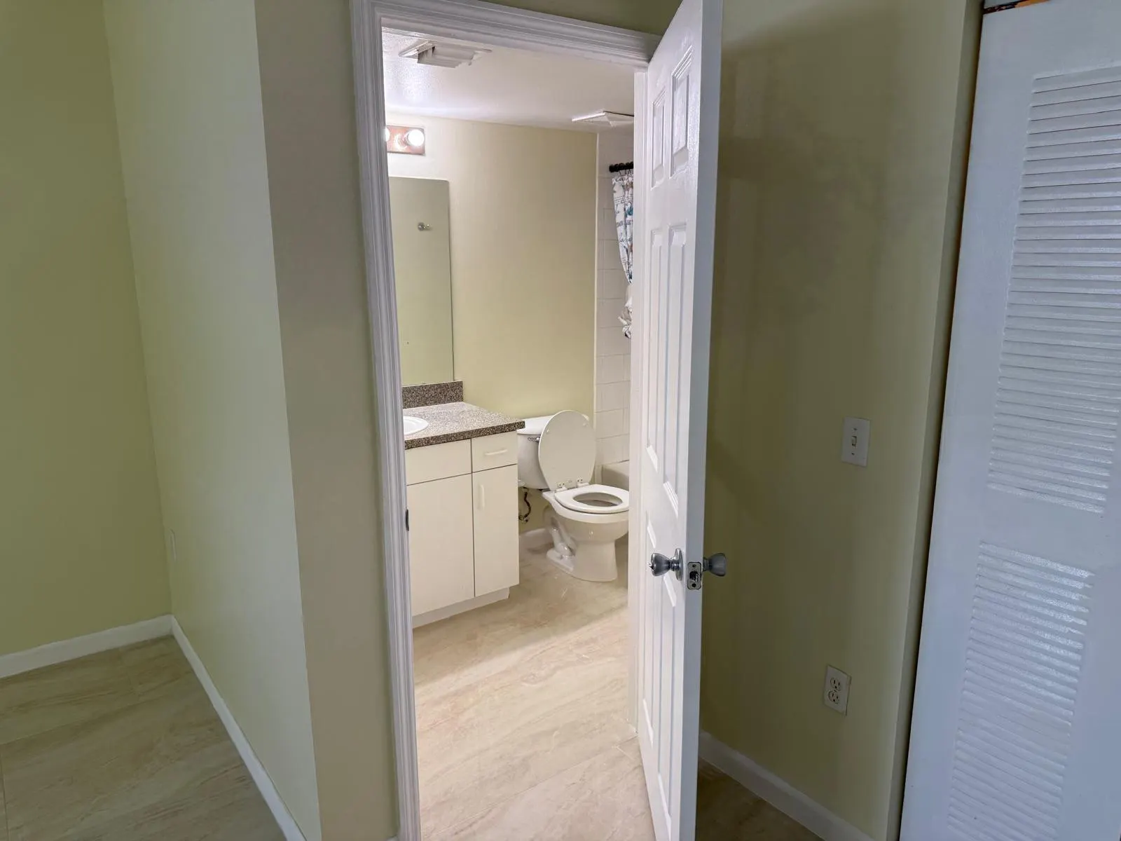 5061 WILES Road #202