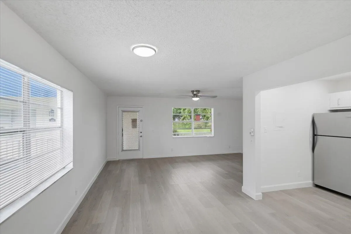 527 Normandy K