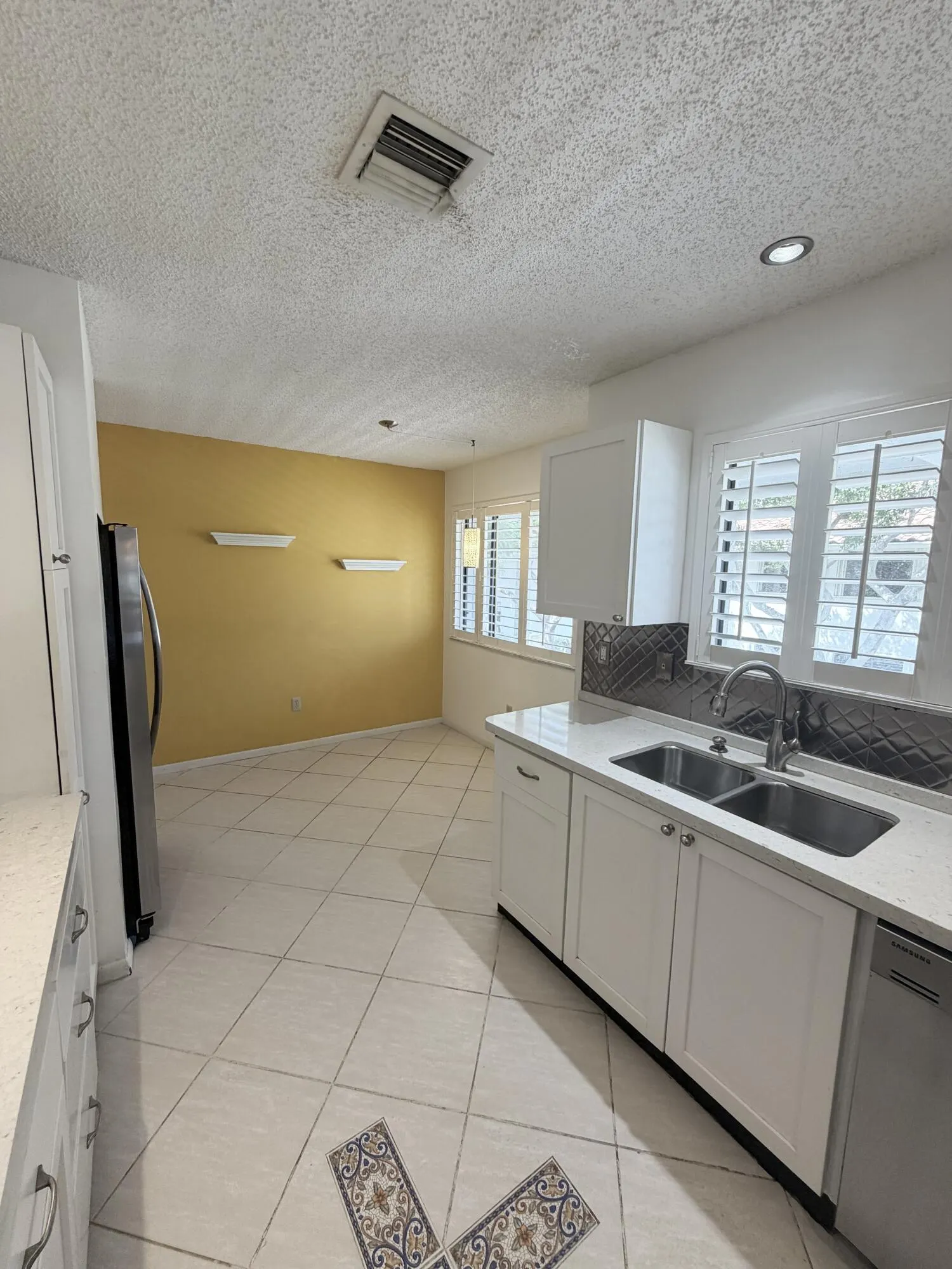 40 Pelican Pointe Drive #205