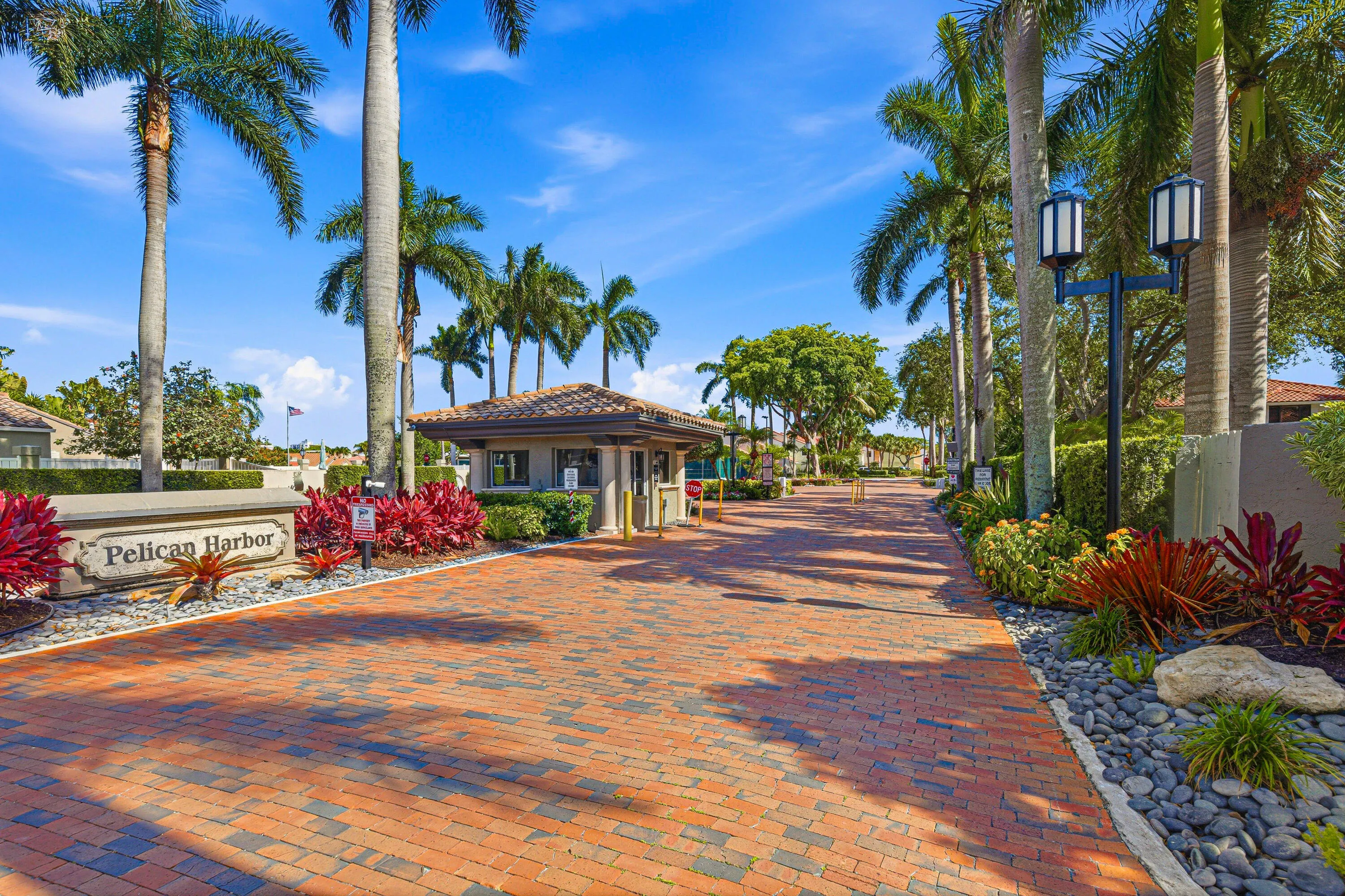 40 Pelican Pointe Drive #205
