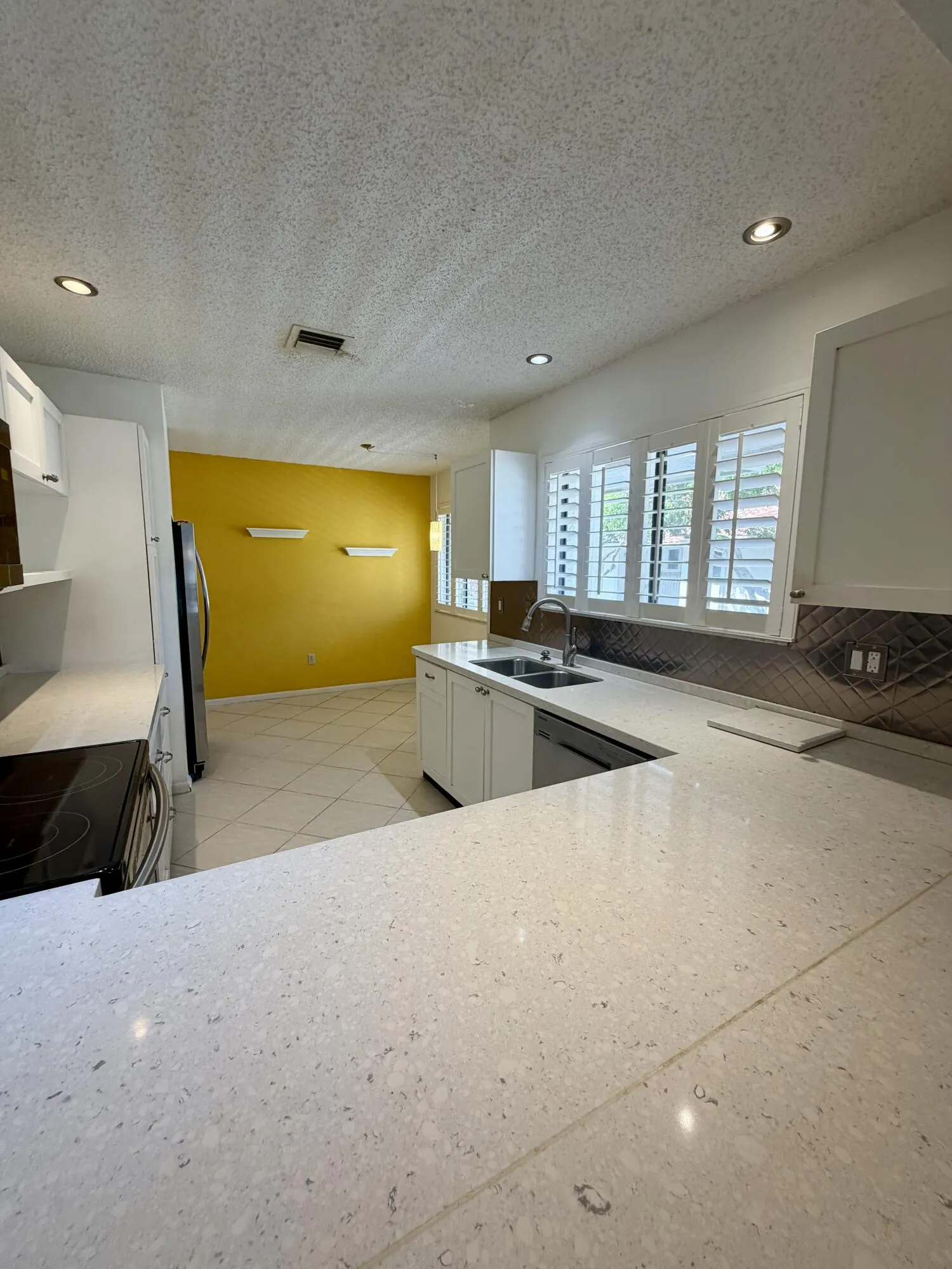 40 Pelican Pointe Drive #205