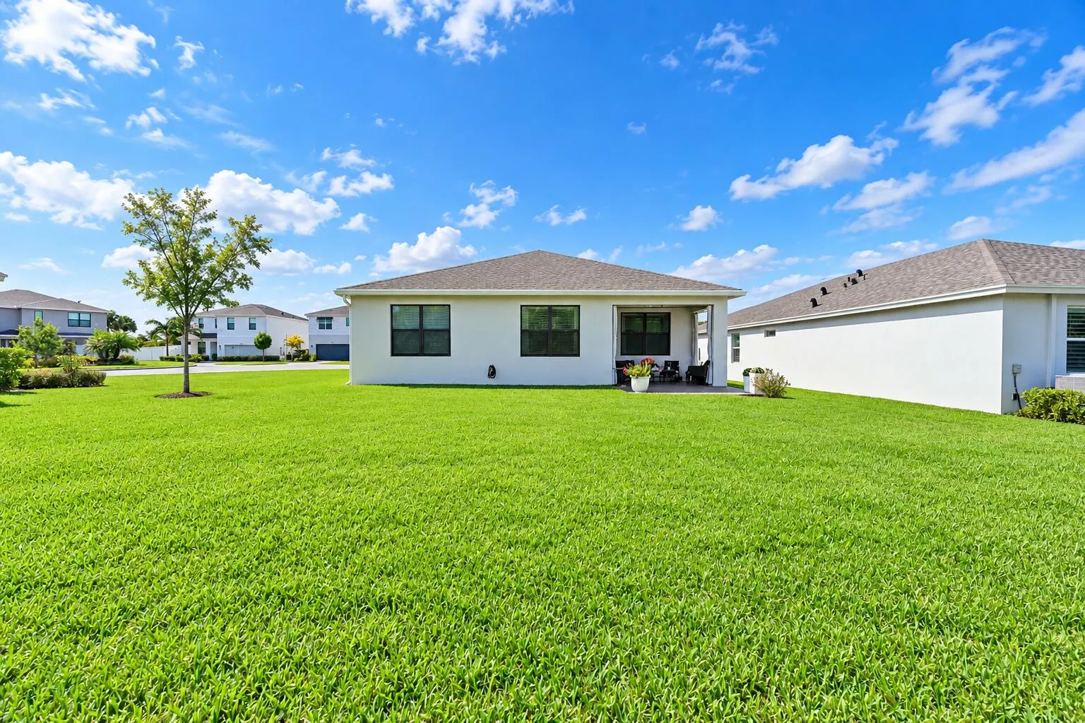 2005 NE Ocean Dunes Drive