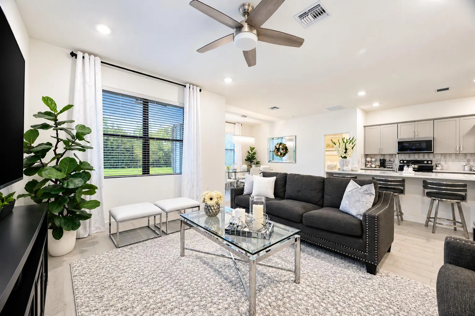 2005 NE Ocean Dunes Drive