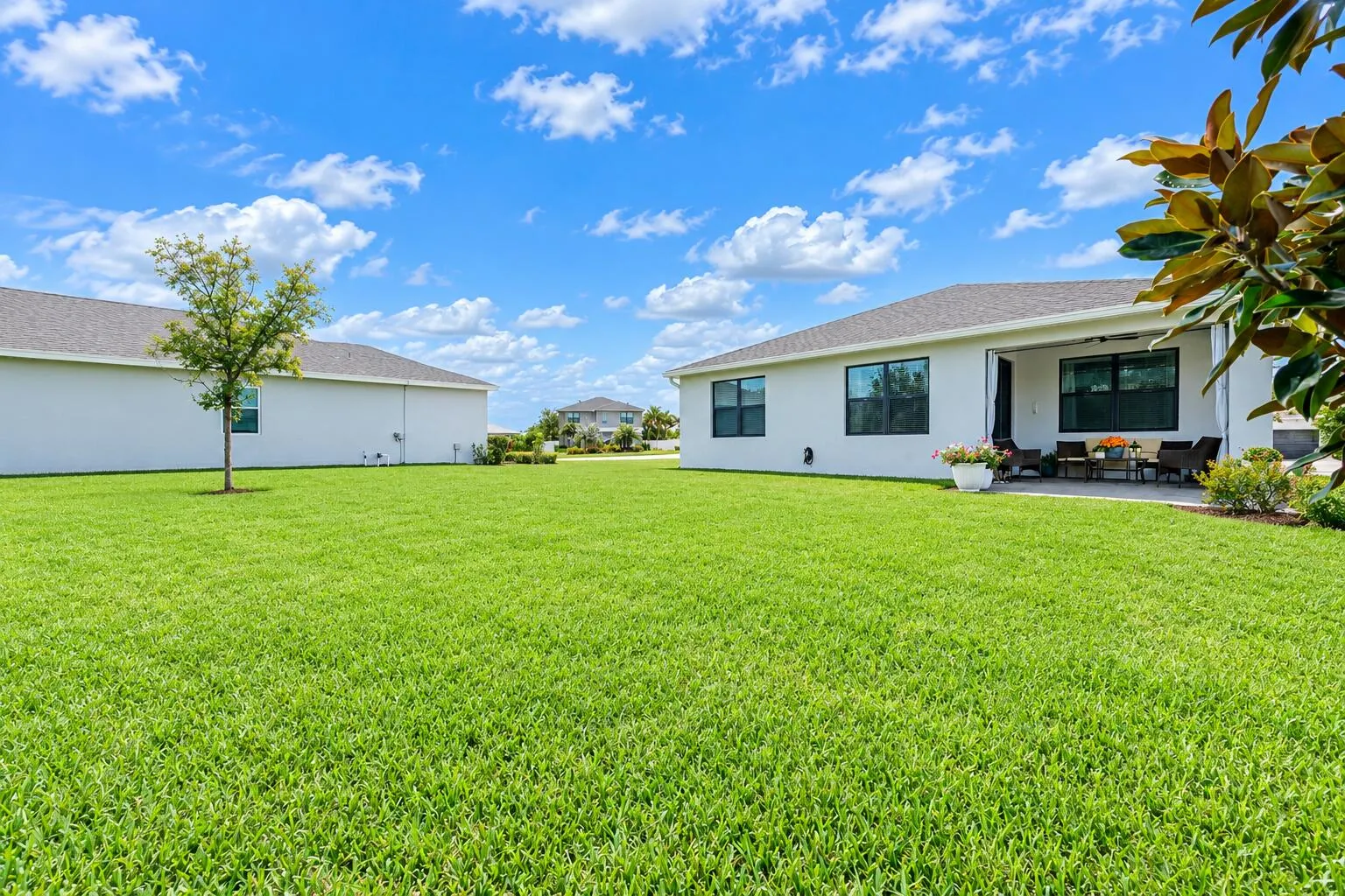 2005 NE Ocean Dunes Drive
