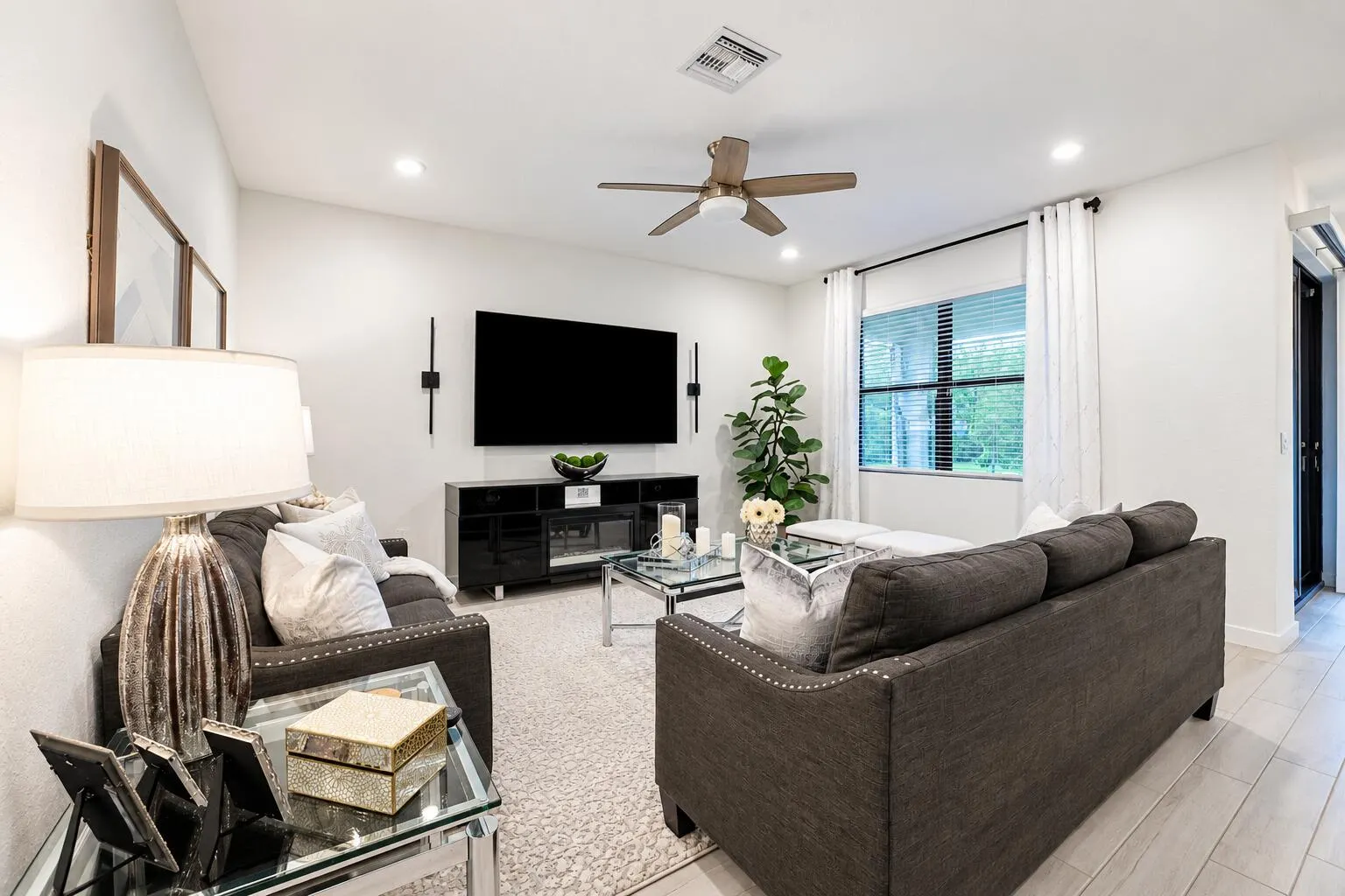 2005 NE Ocean Dunes Drive