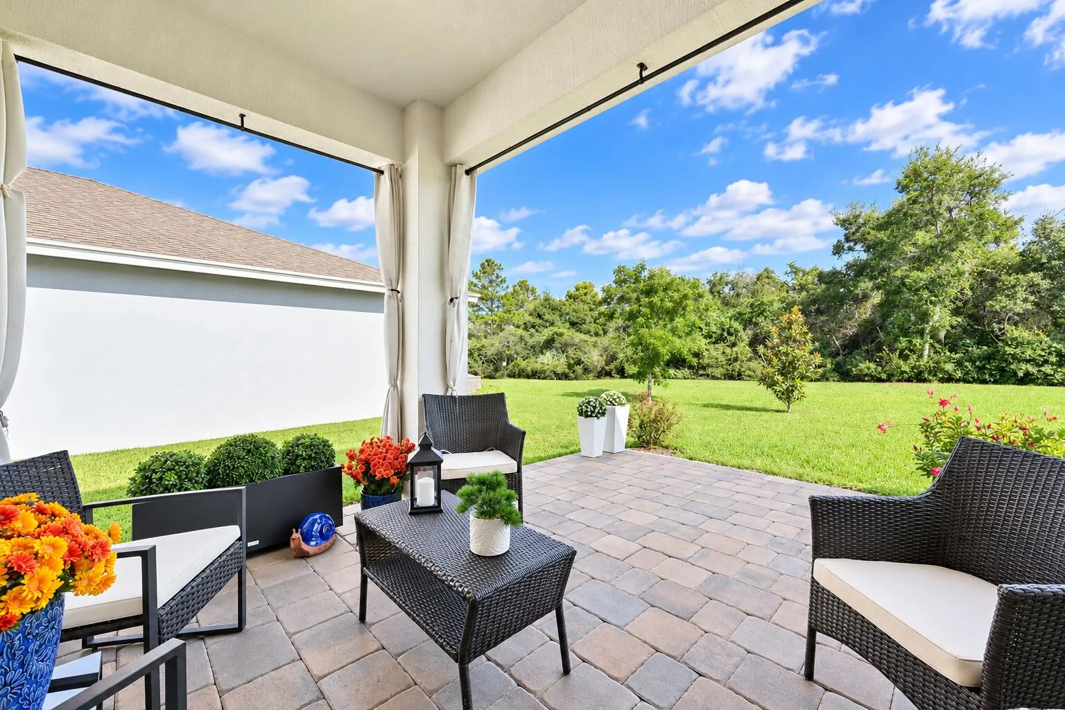 2005 NE Ocean Dunes Drive