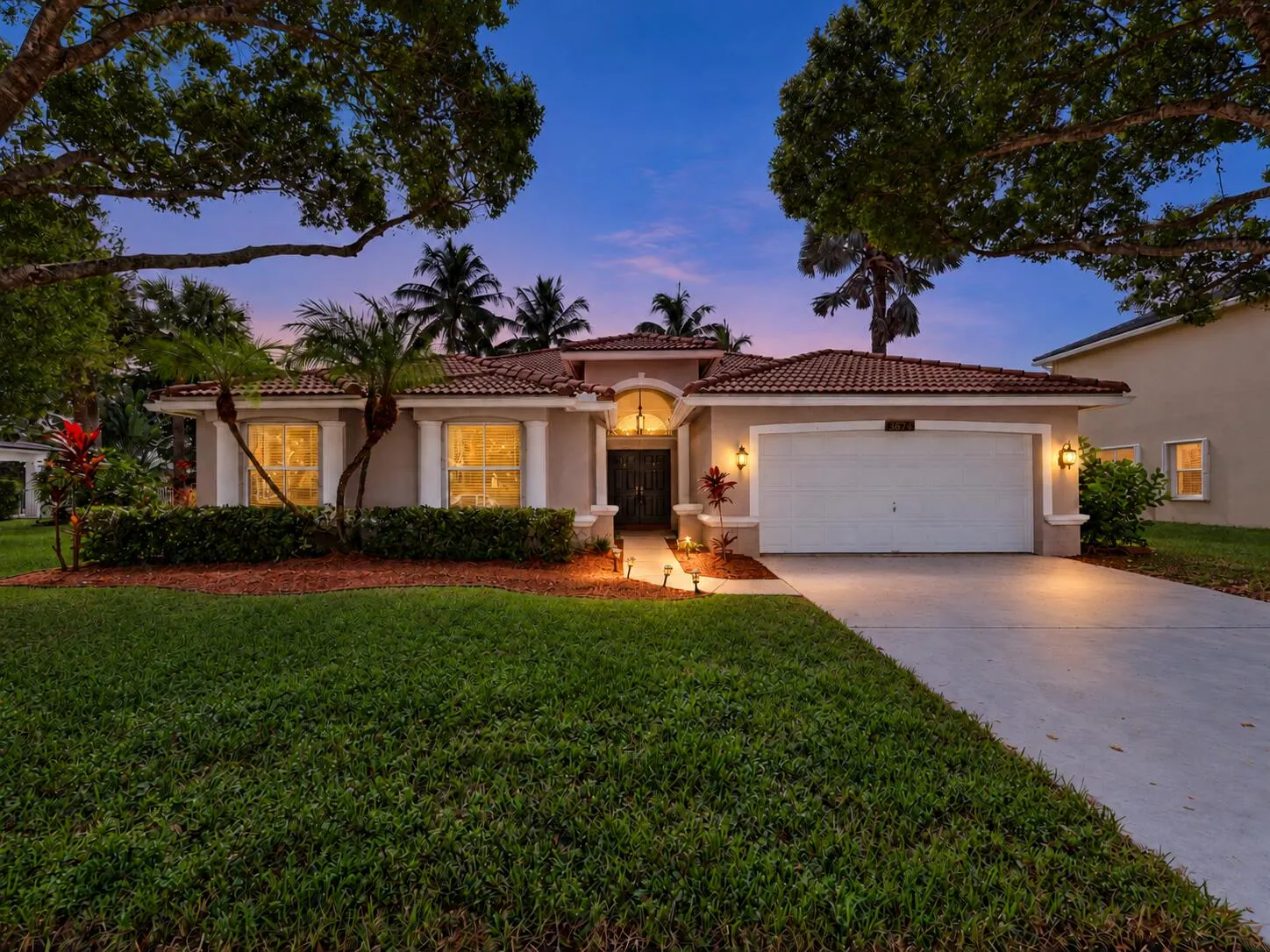 5574 Bermuda Dunes Circle