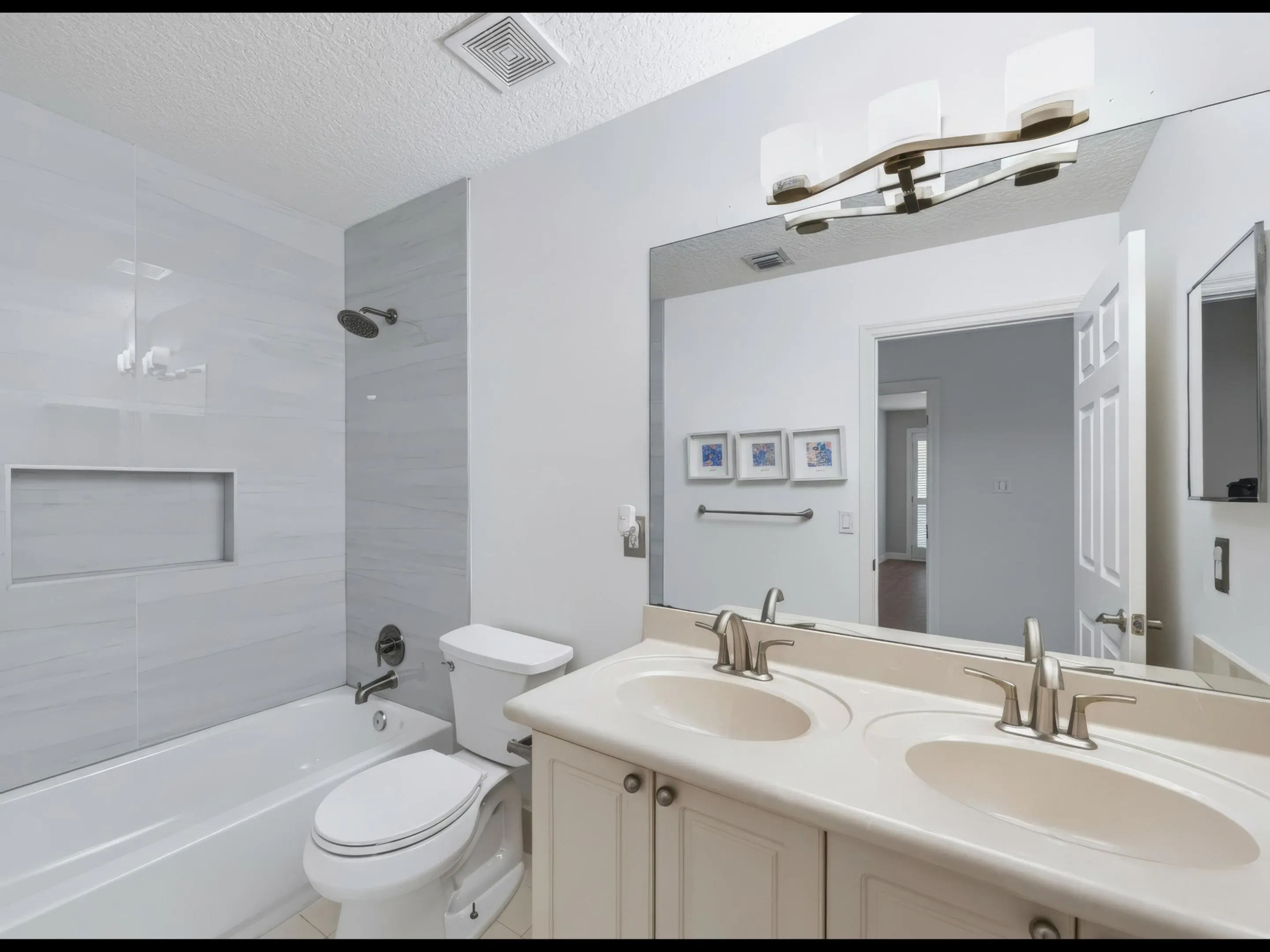 5574 Bermuda Dunes Circle