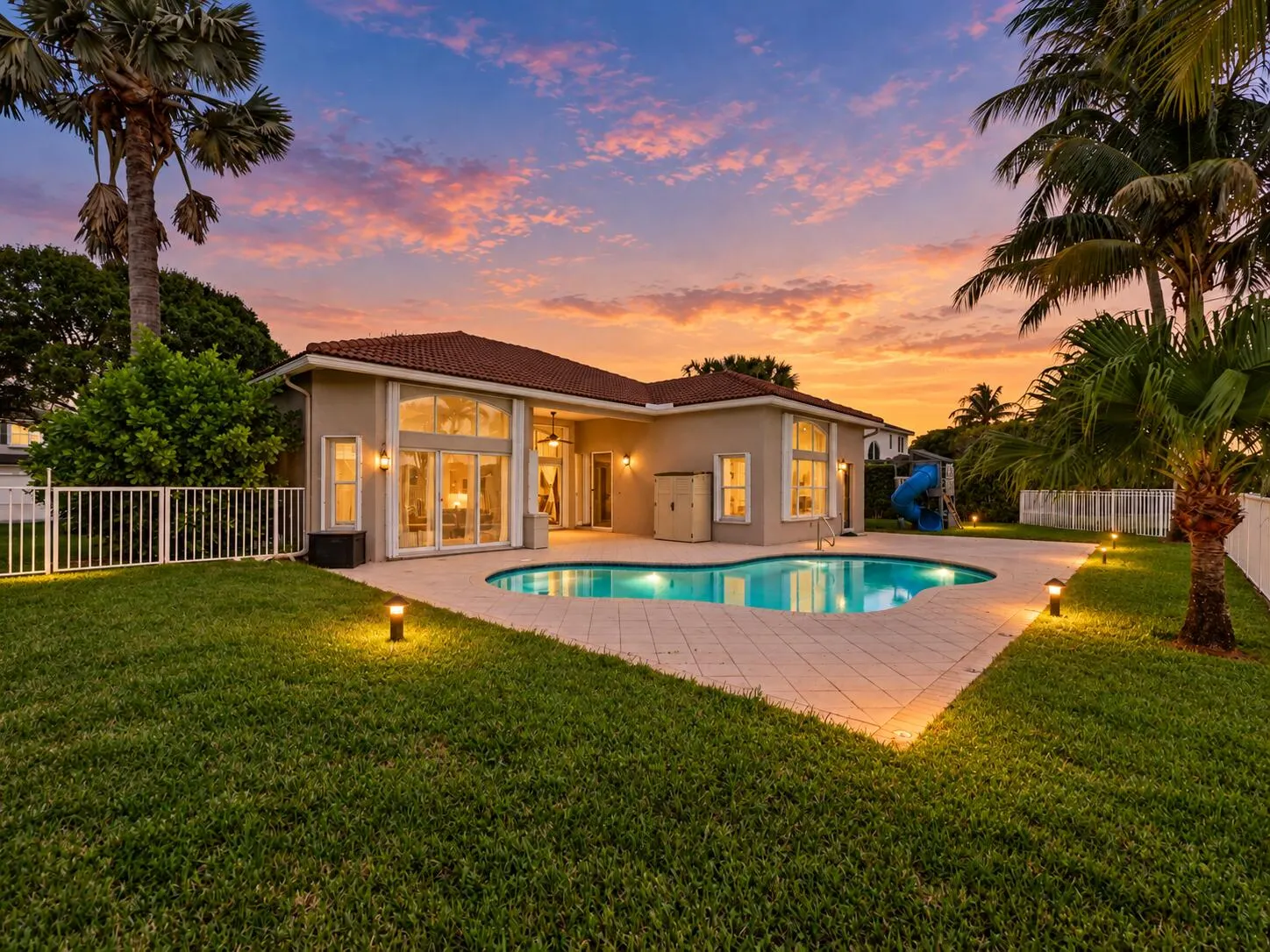 5574 Bermuda Dunes Circle