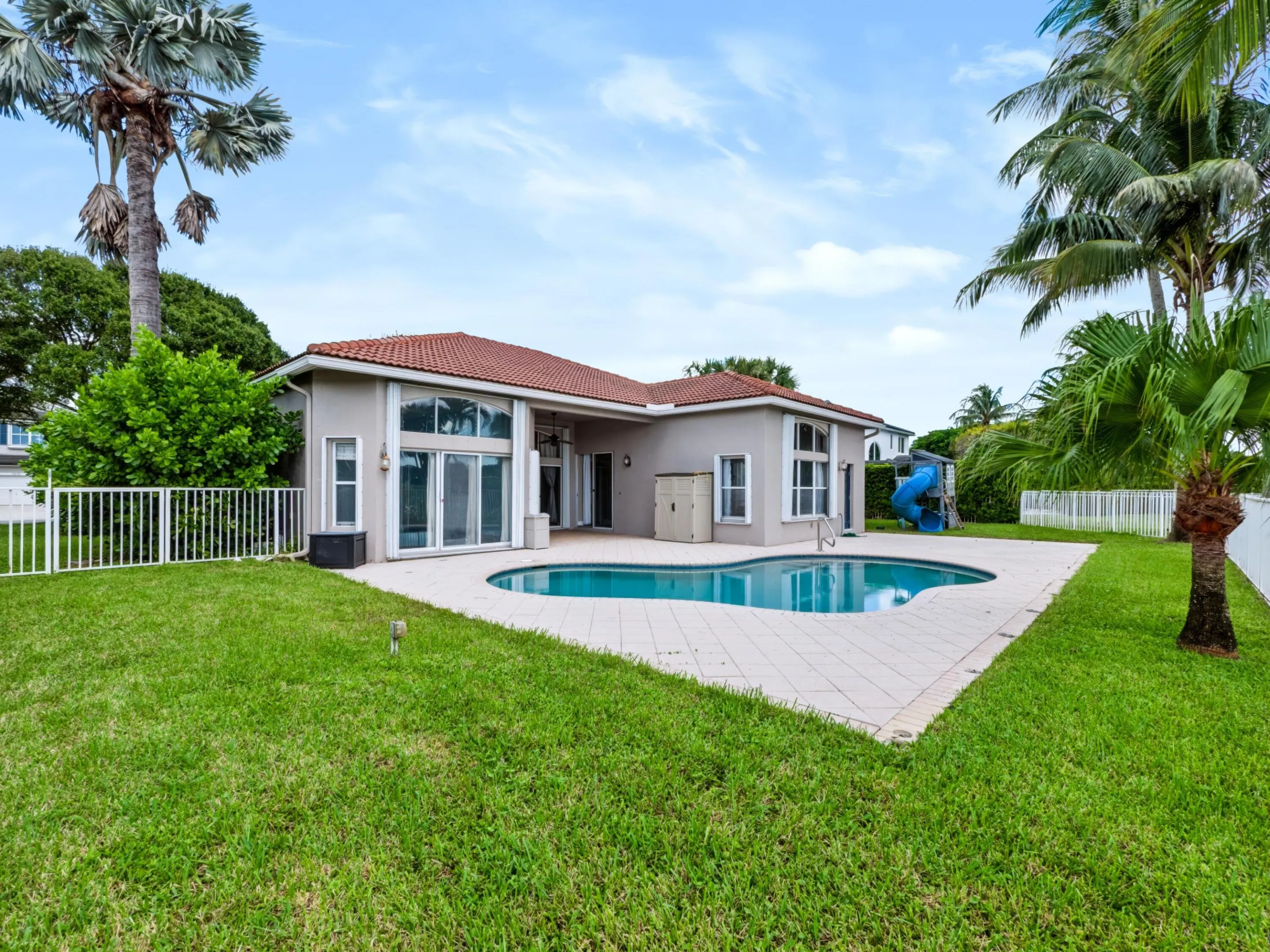 5574 Bermuda Dunes Circle