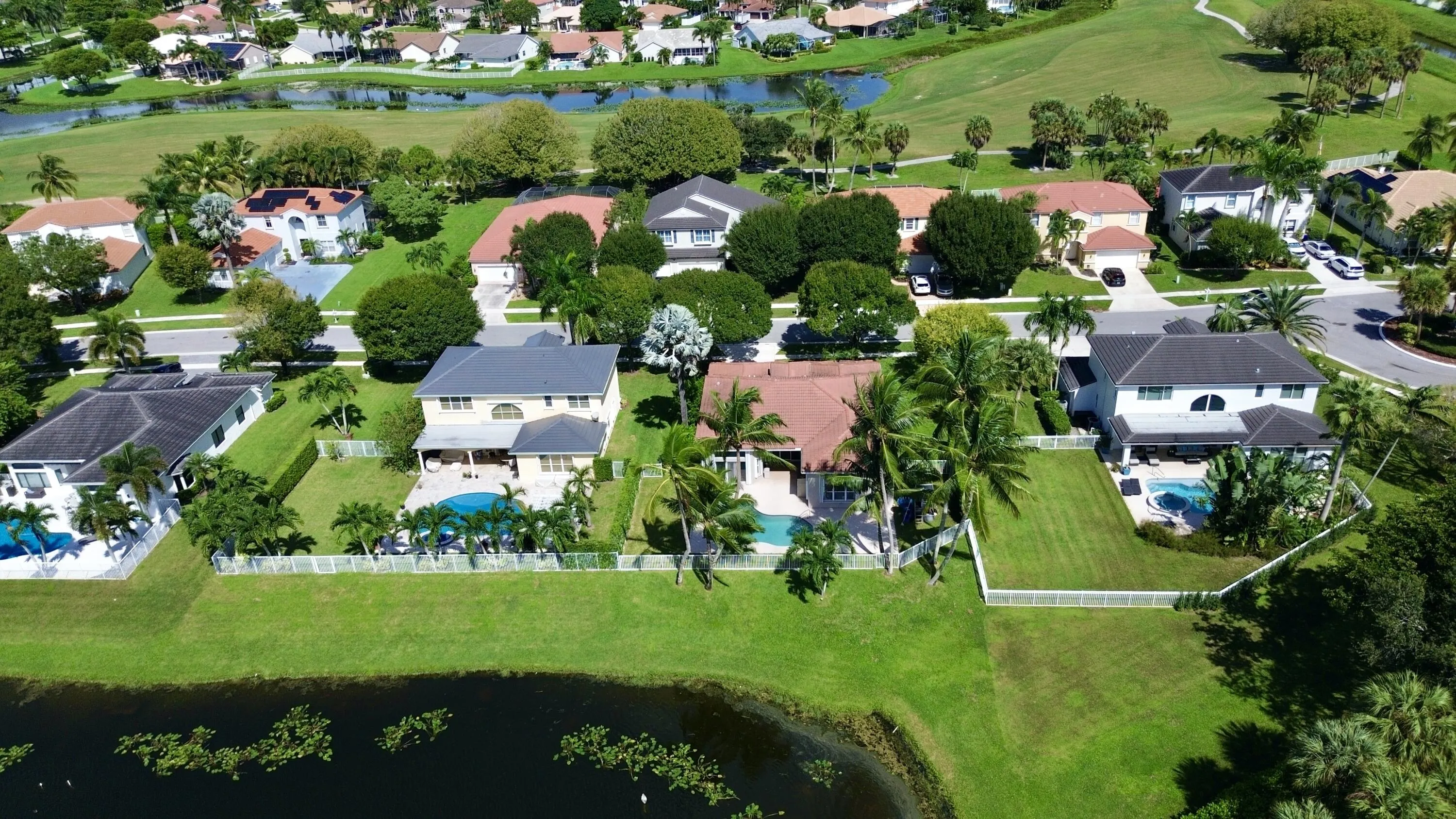 5574 Bermuda Dunes Circle