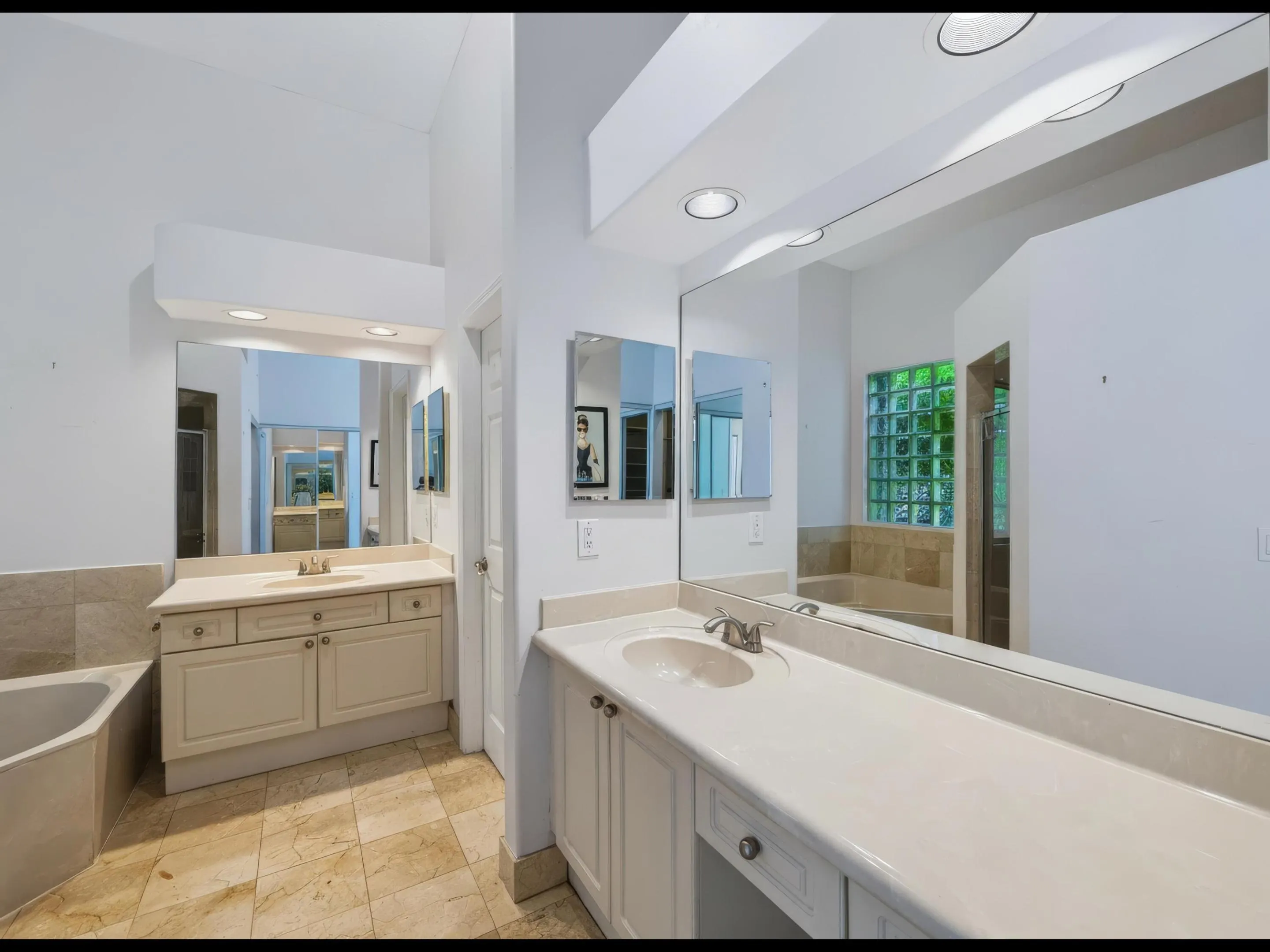 5574 Bermuda Dunes Circle