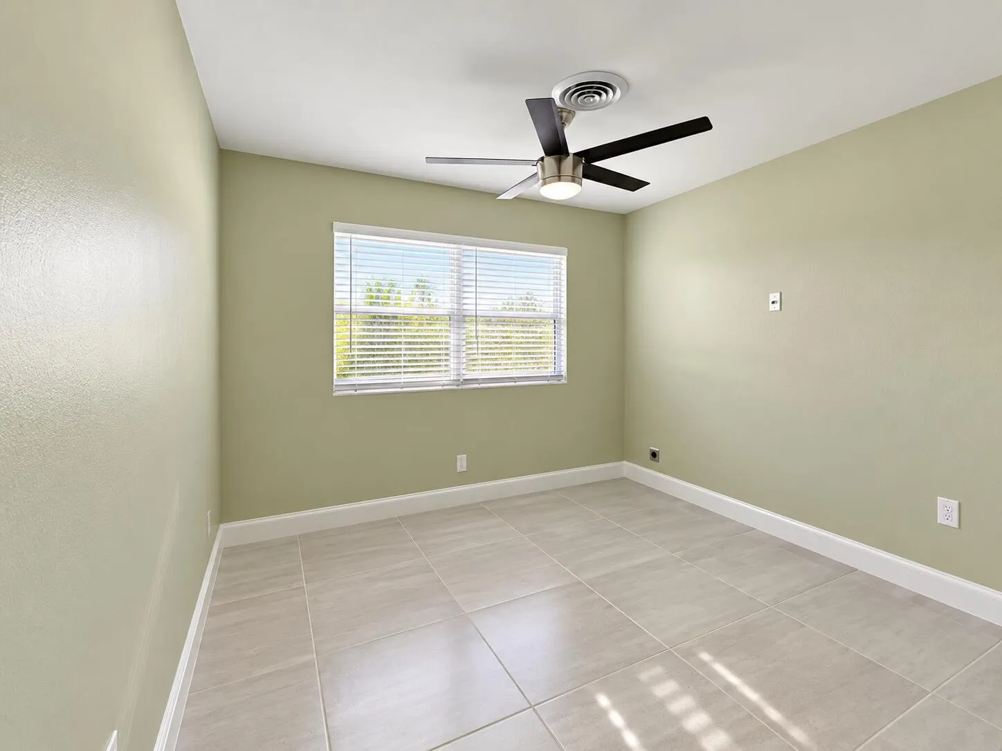 266 SW 12TH Street