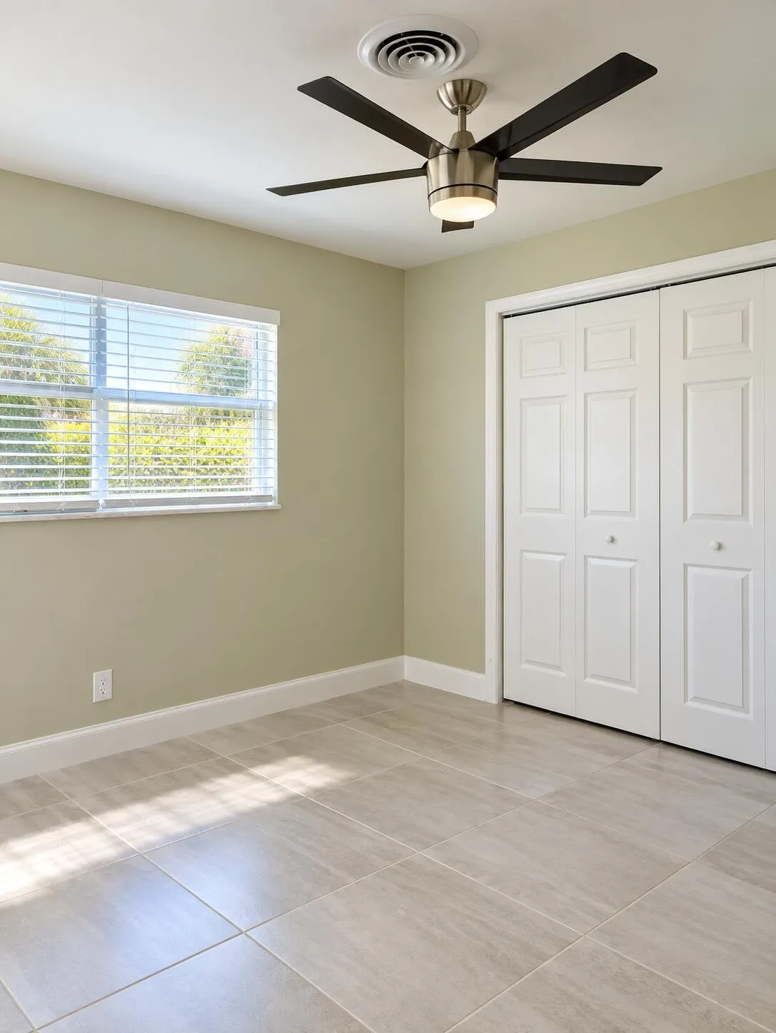 266 SW 12TH Street