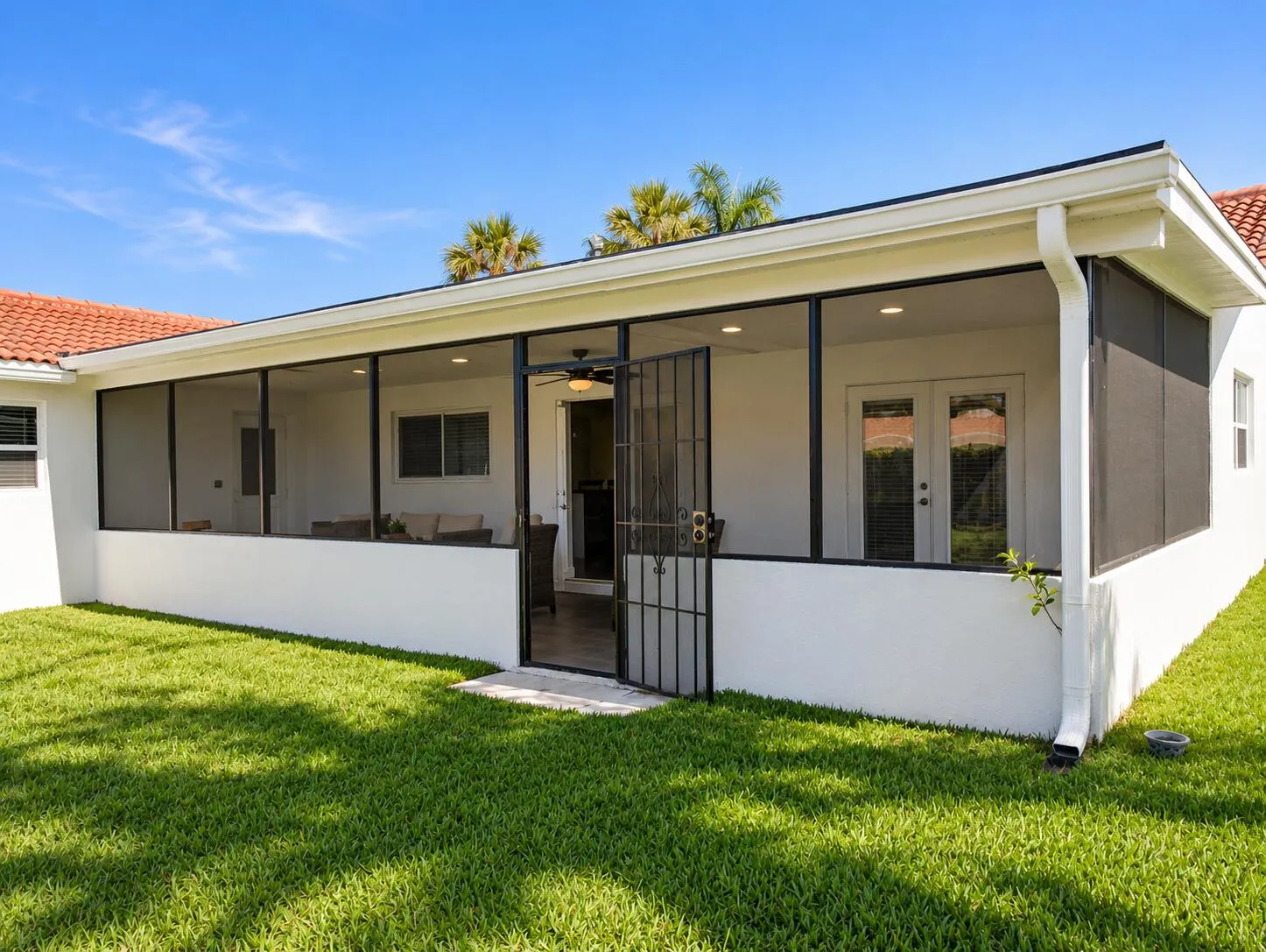 266 SW 12TH Street