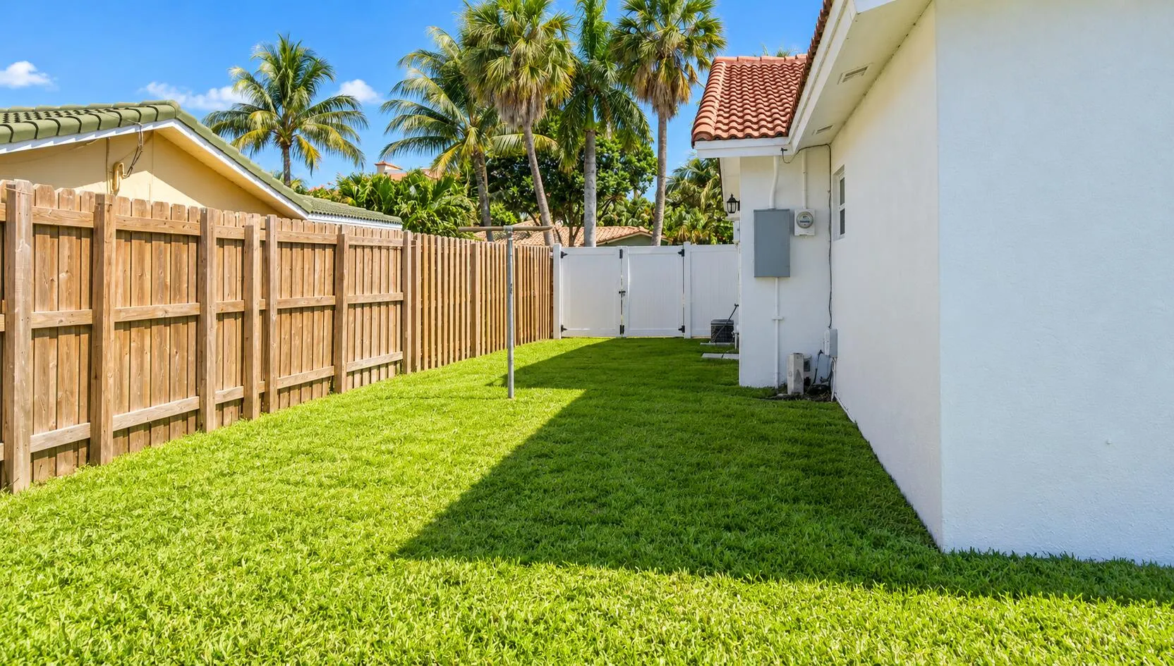 266 SW 12TH Street