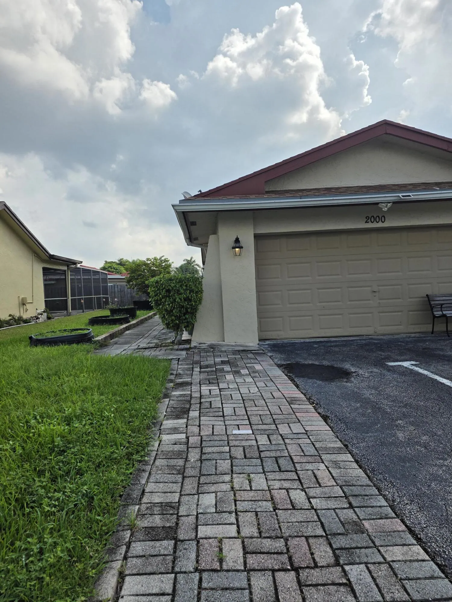 2000 NW 70TH Lane