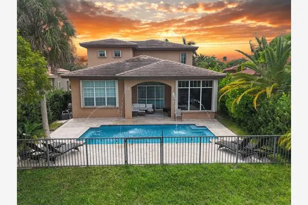 8217 NW 107th Terrace