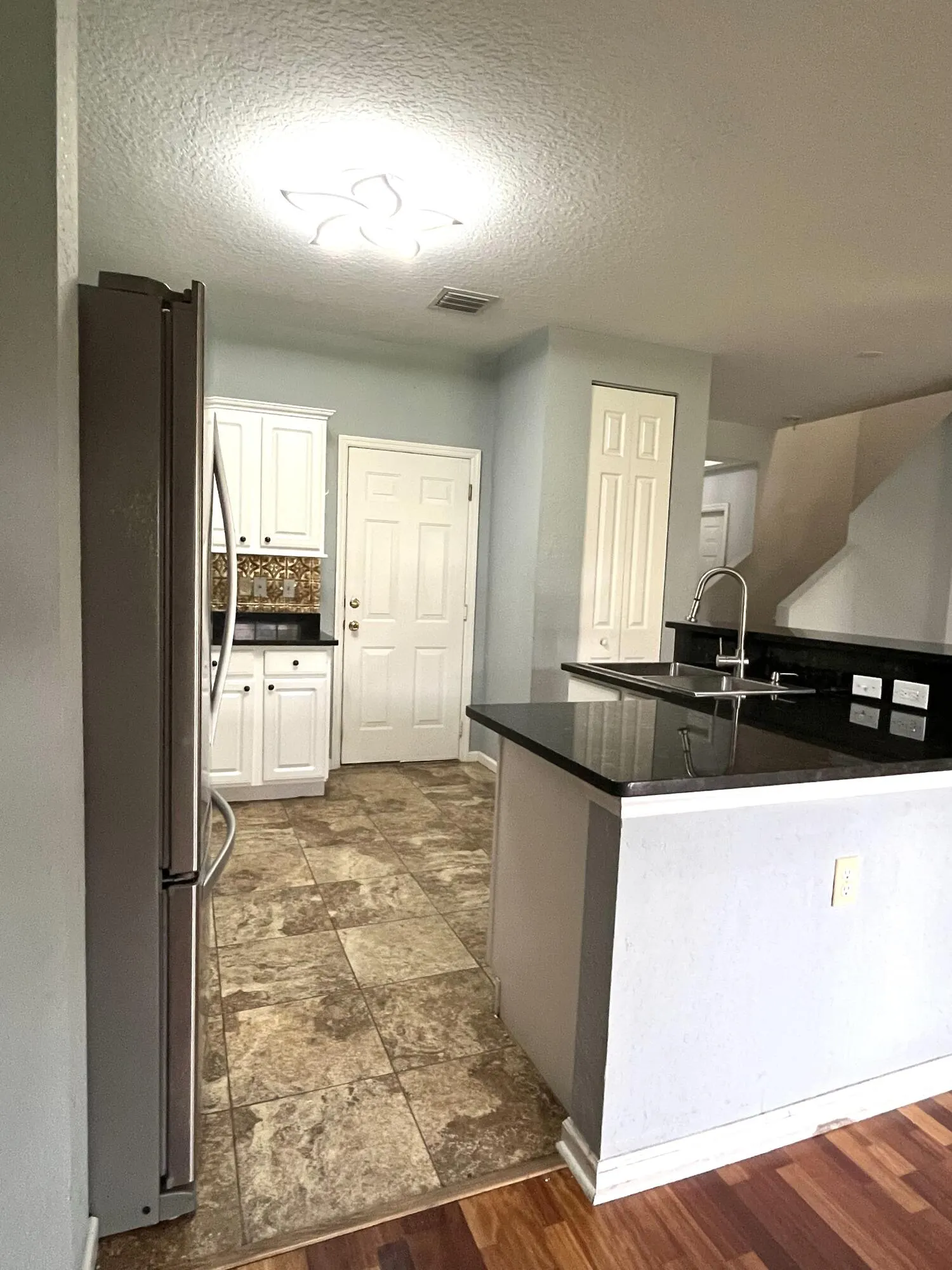 4335 Emerald Vista