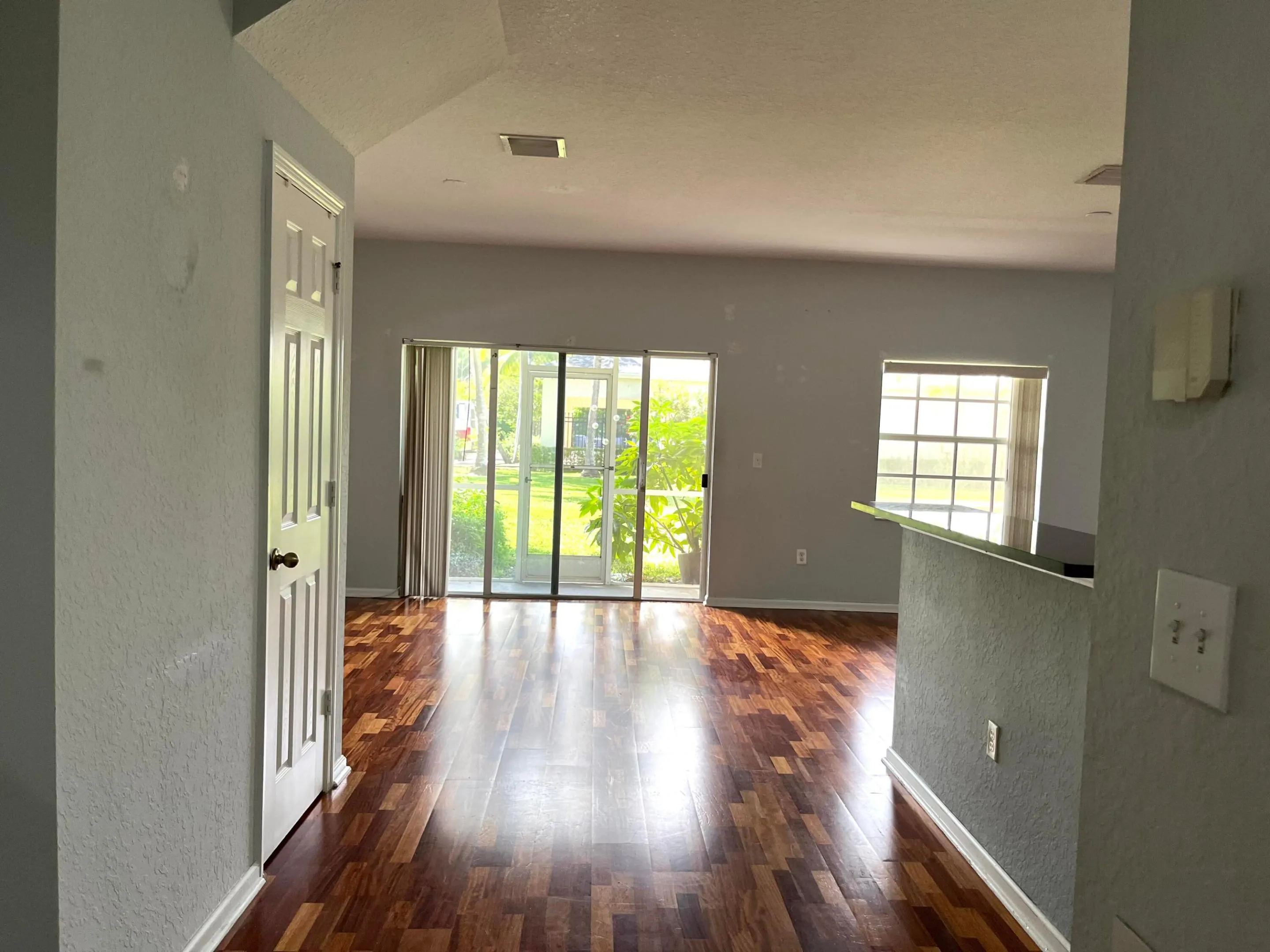 4335 Emerald Vista
