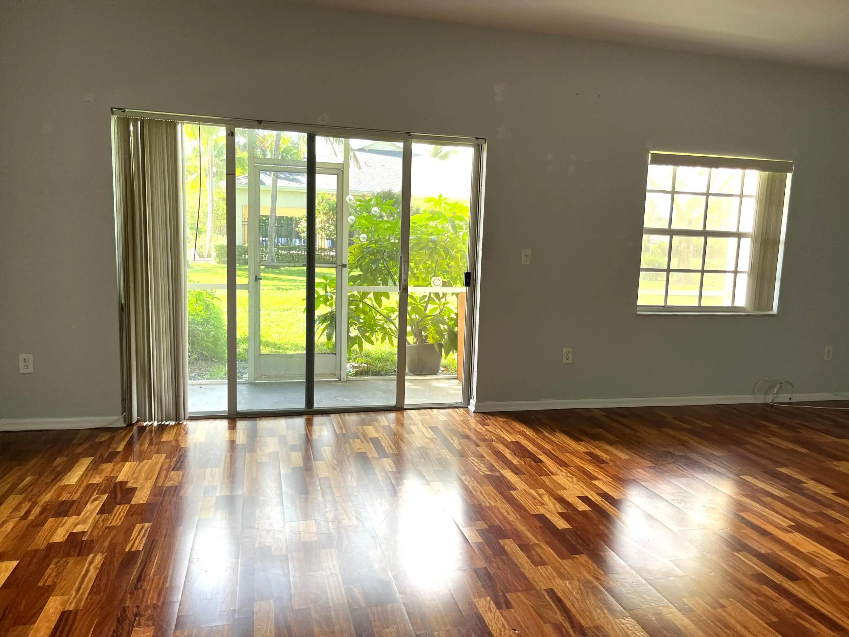 4335 Emerald Vista