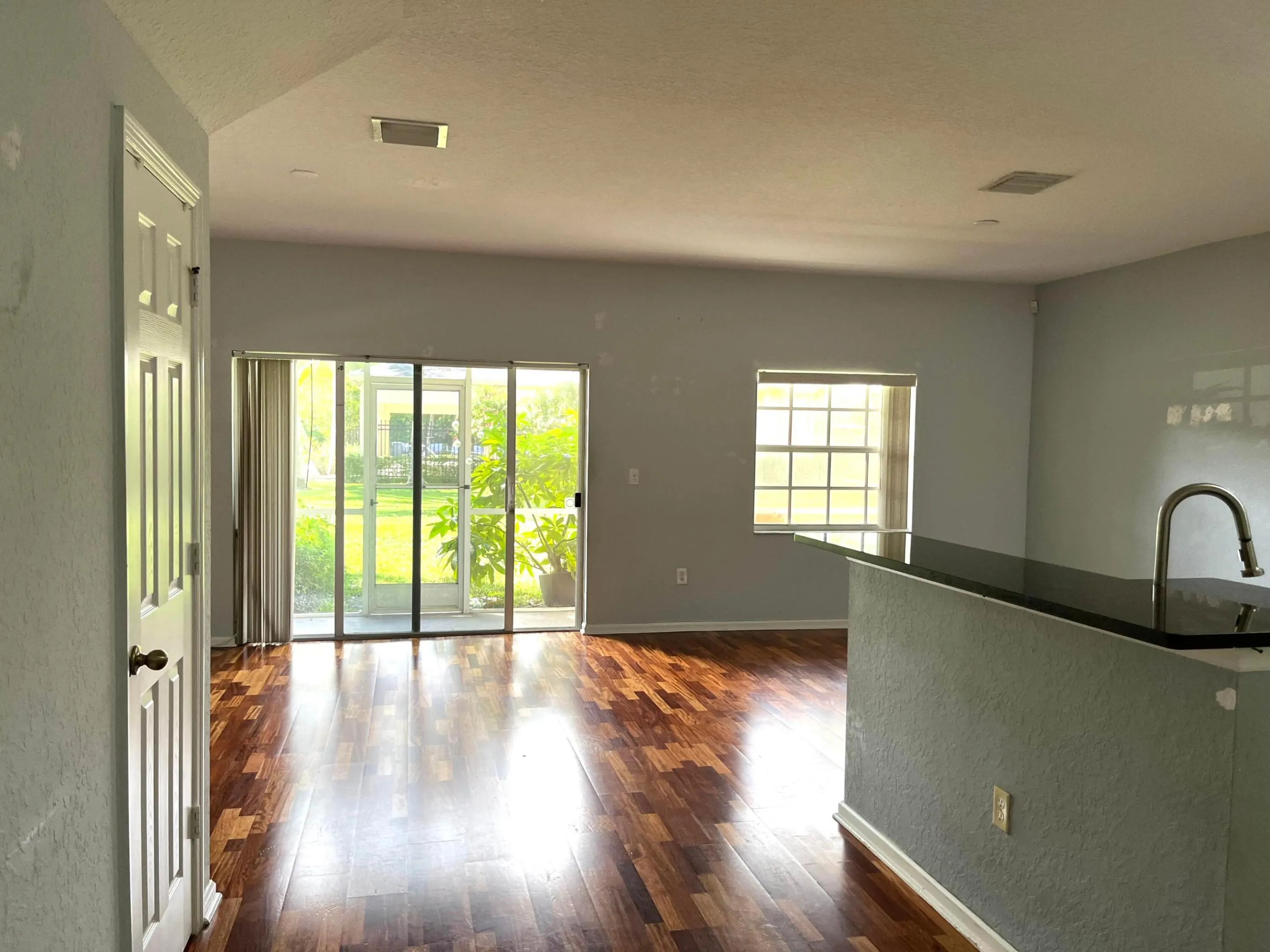 4335 Emerald Vista