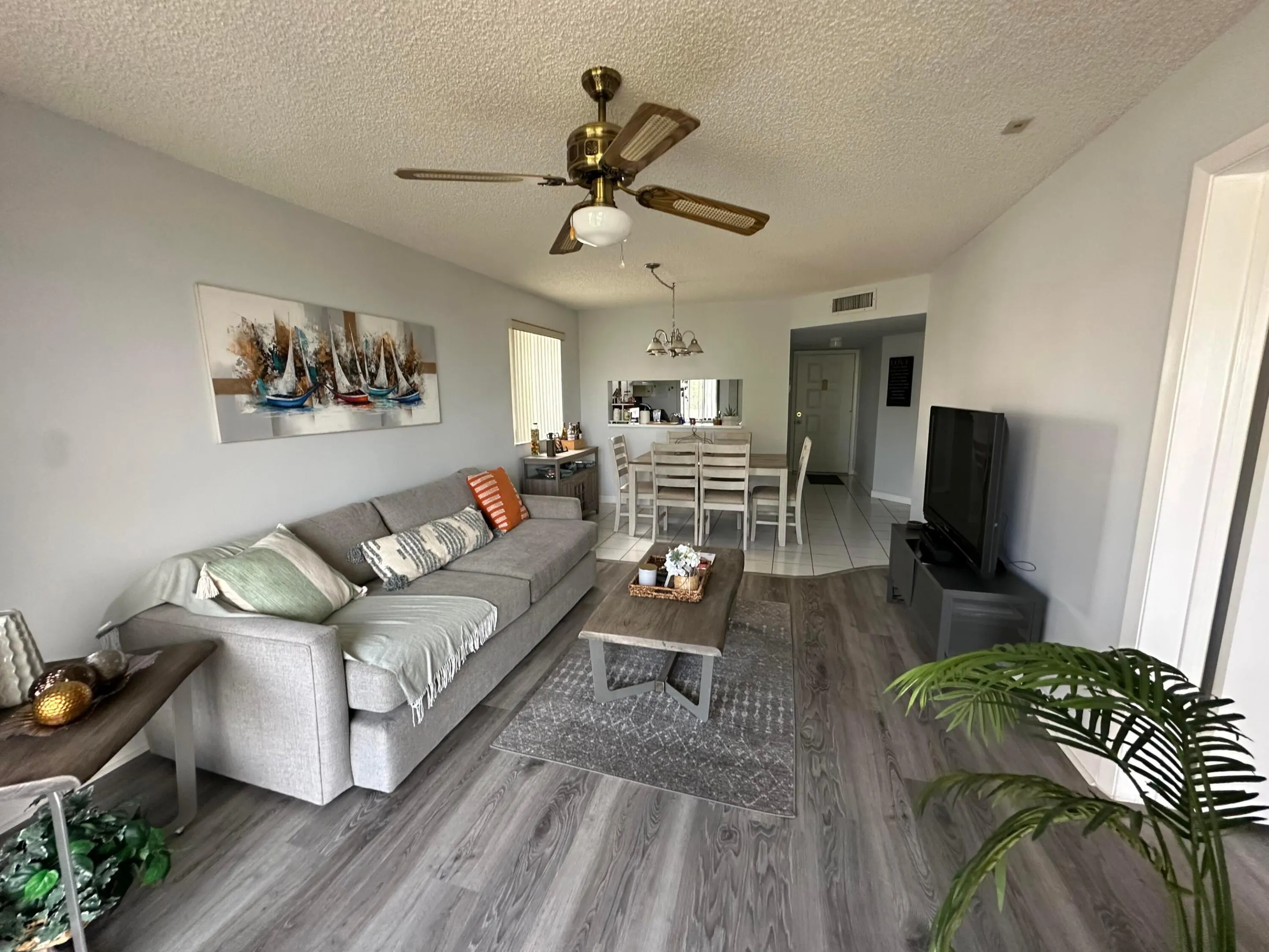 3138 Via Poinciana #317