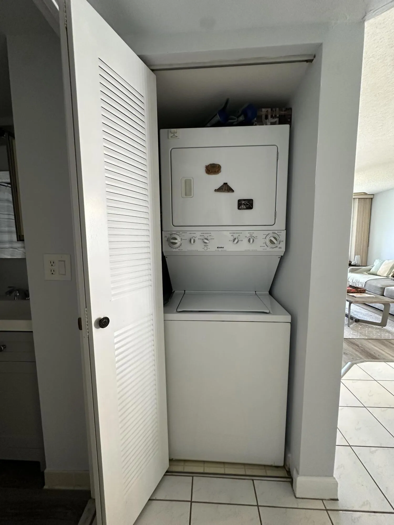 3138 Via Poinciana #317