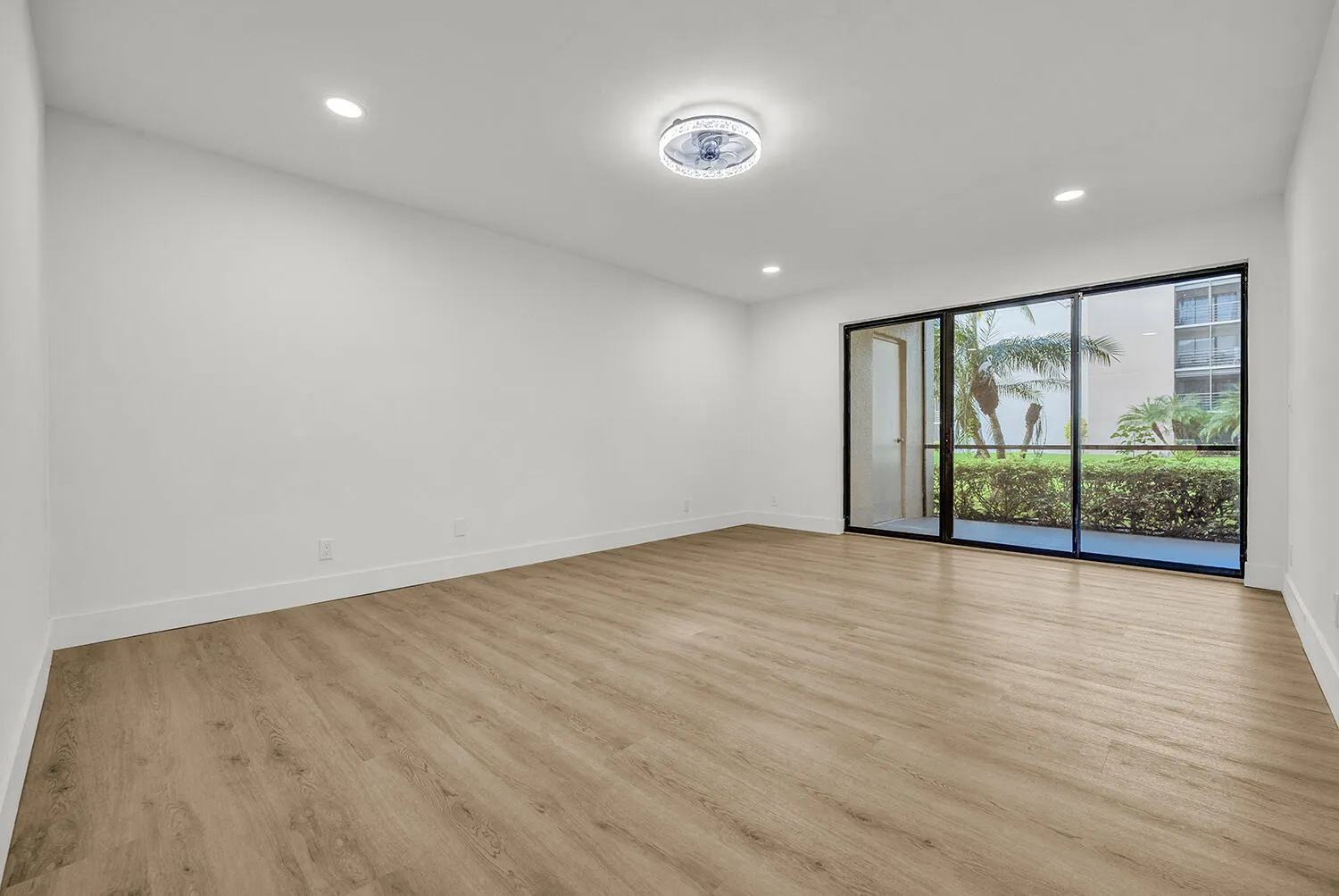 5701 CAMINO DEL SOL #106