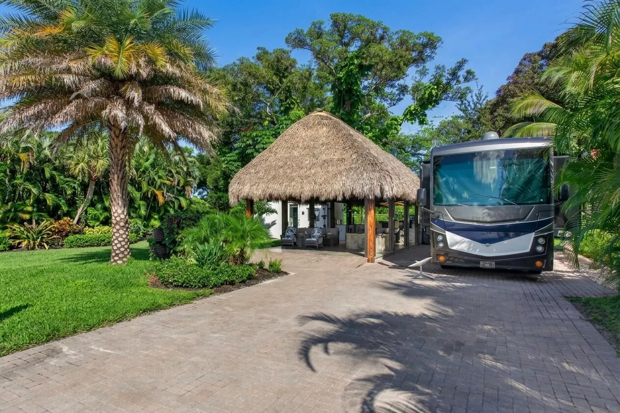 157 N Cortez Drive