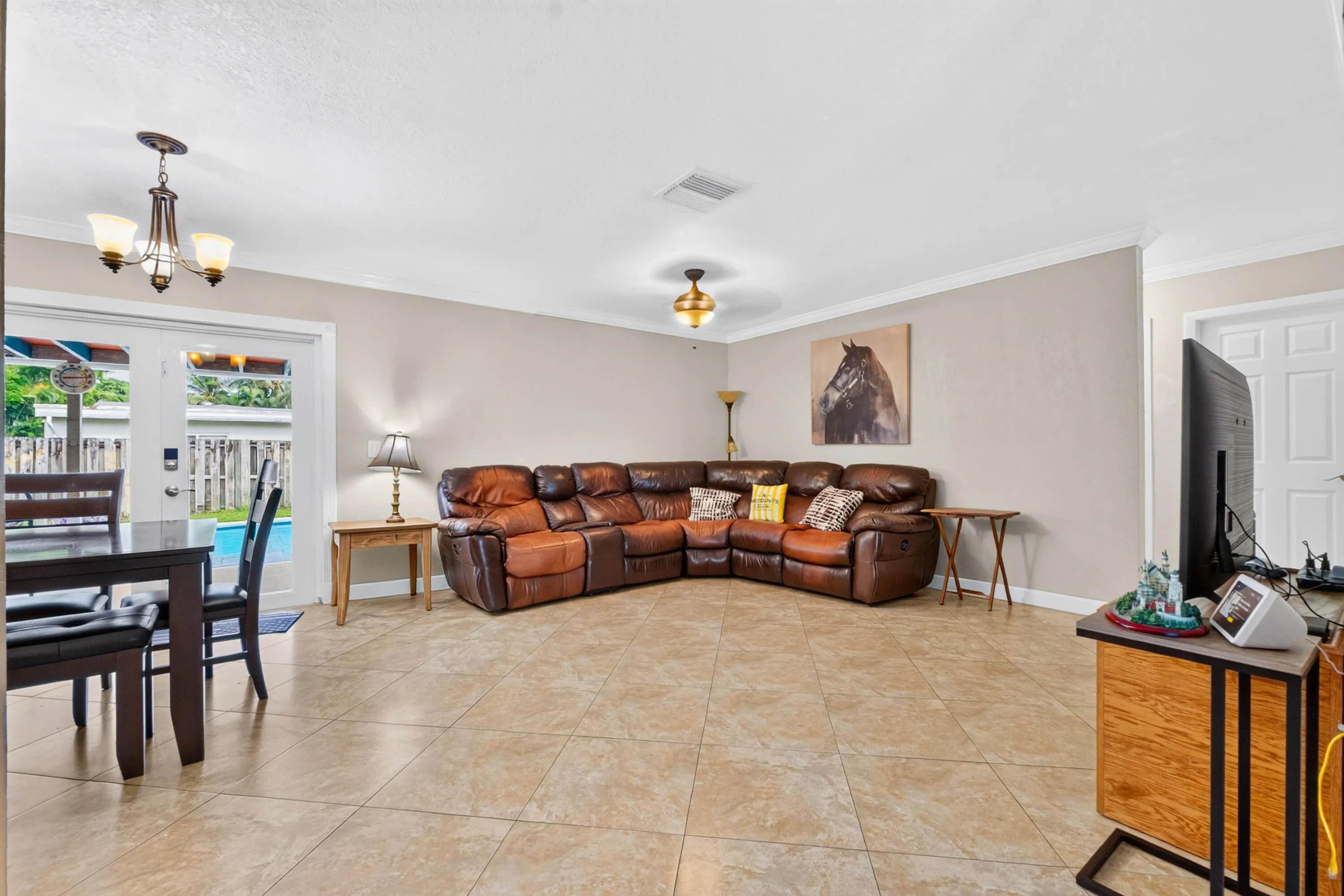 6911 SW 1ST Court