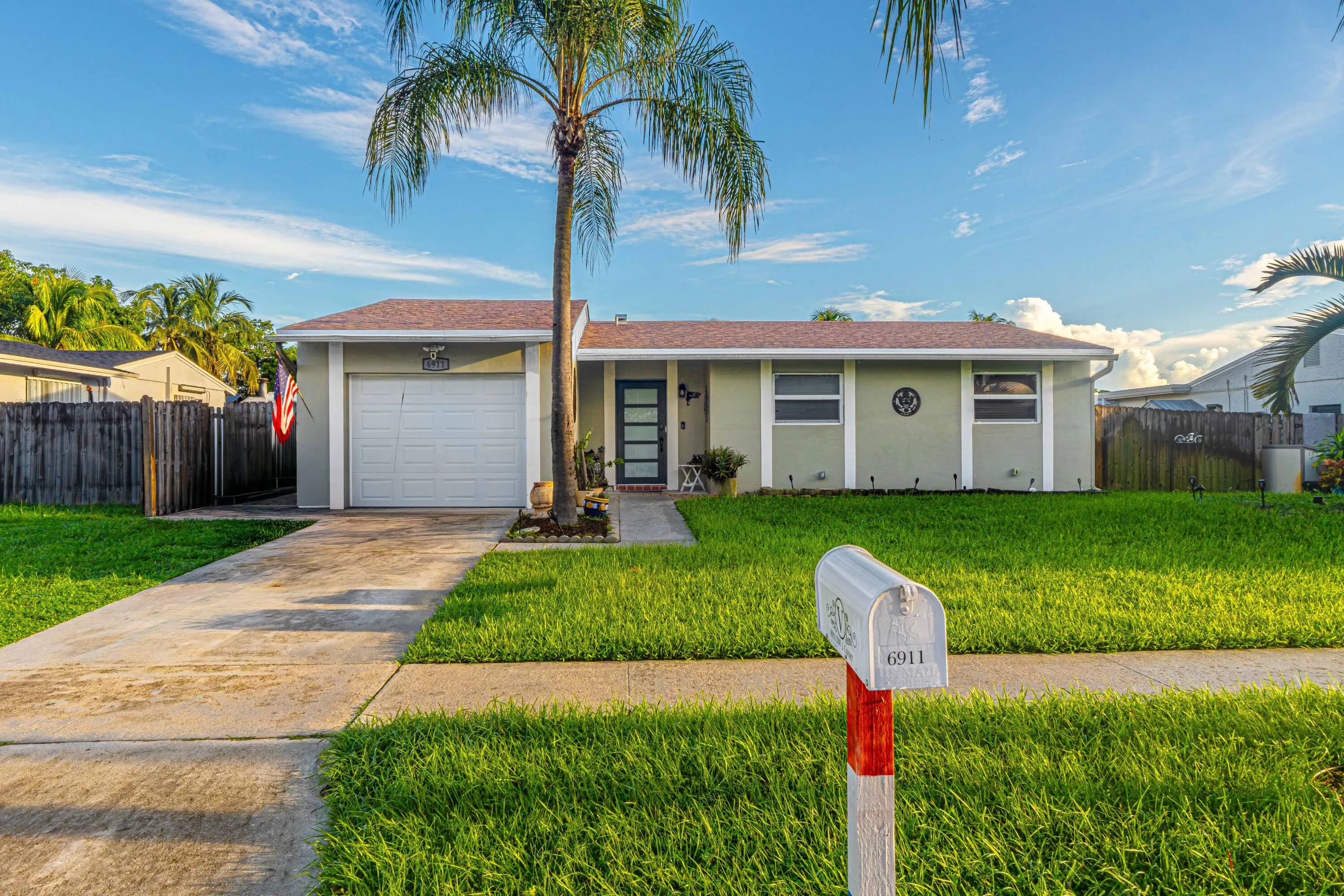 6911 SW 1ST Court