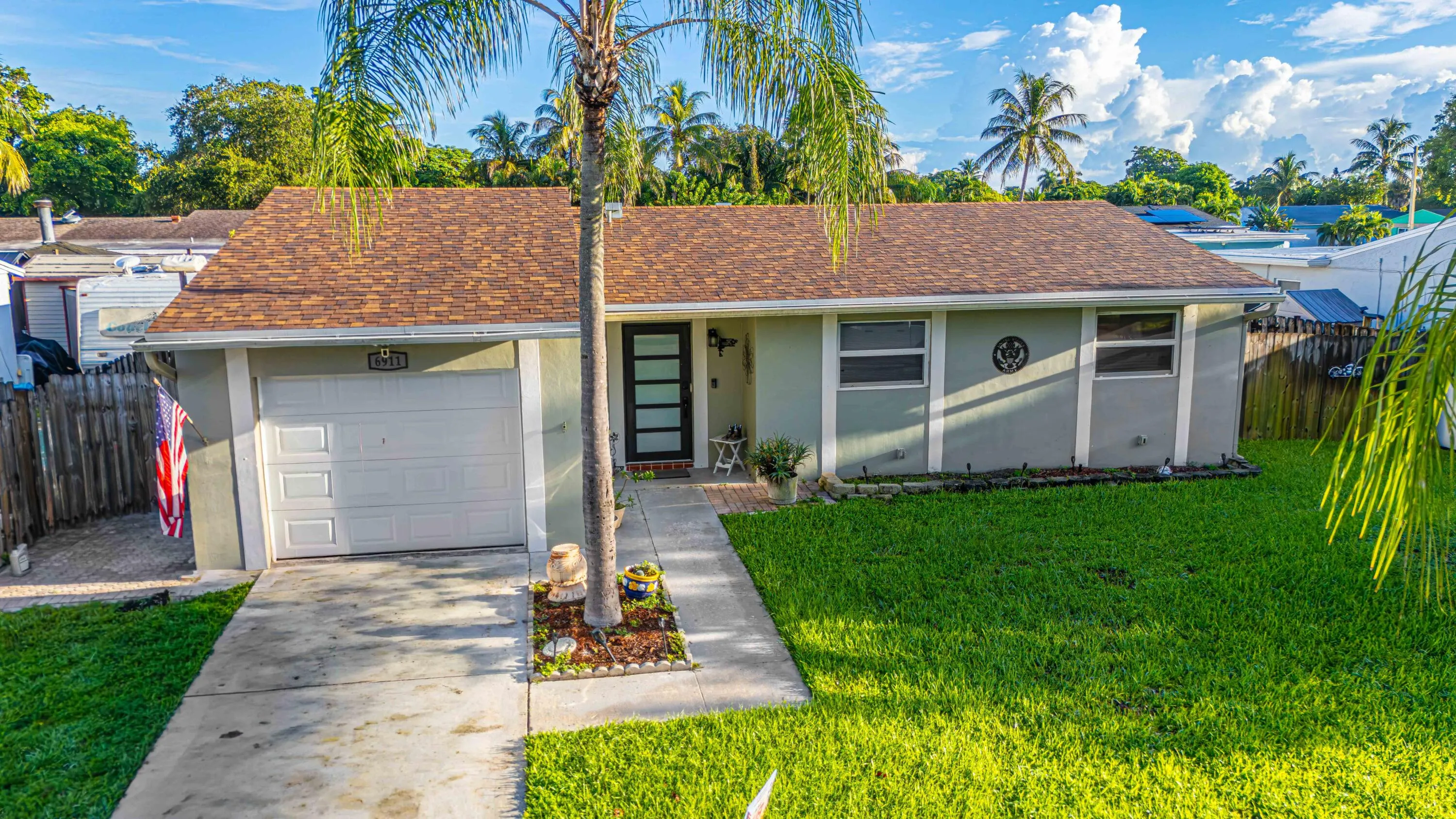 6911 SW 1ST Court