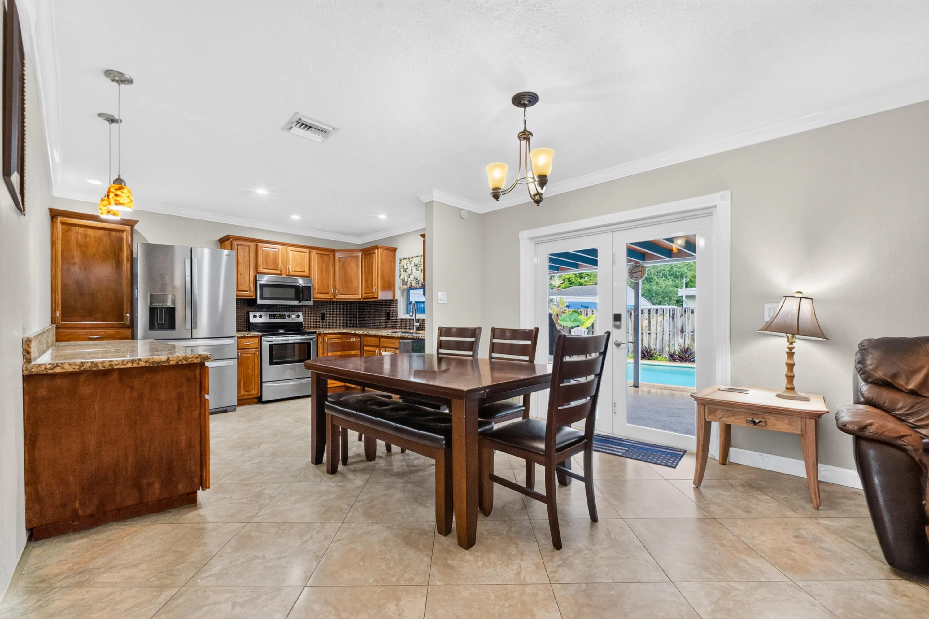 6911 SW 1ST Court