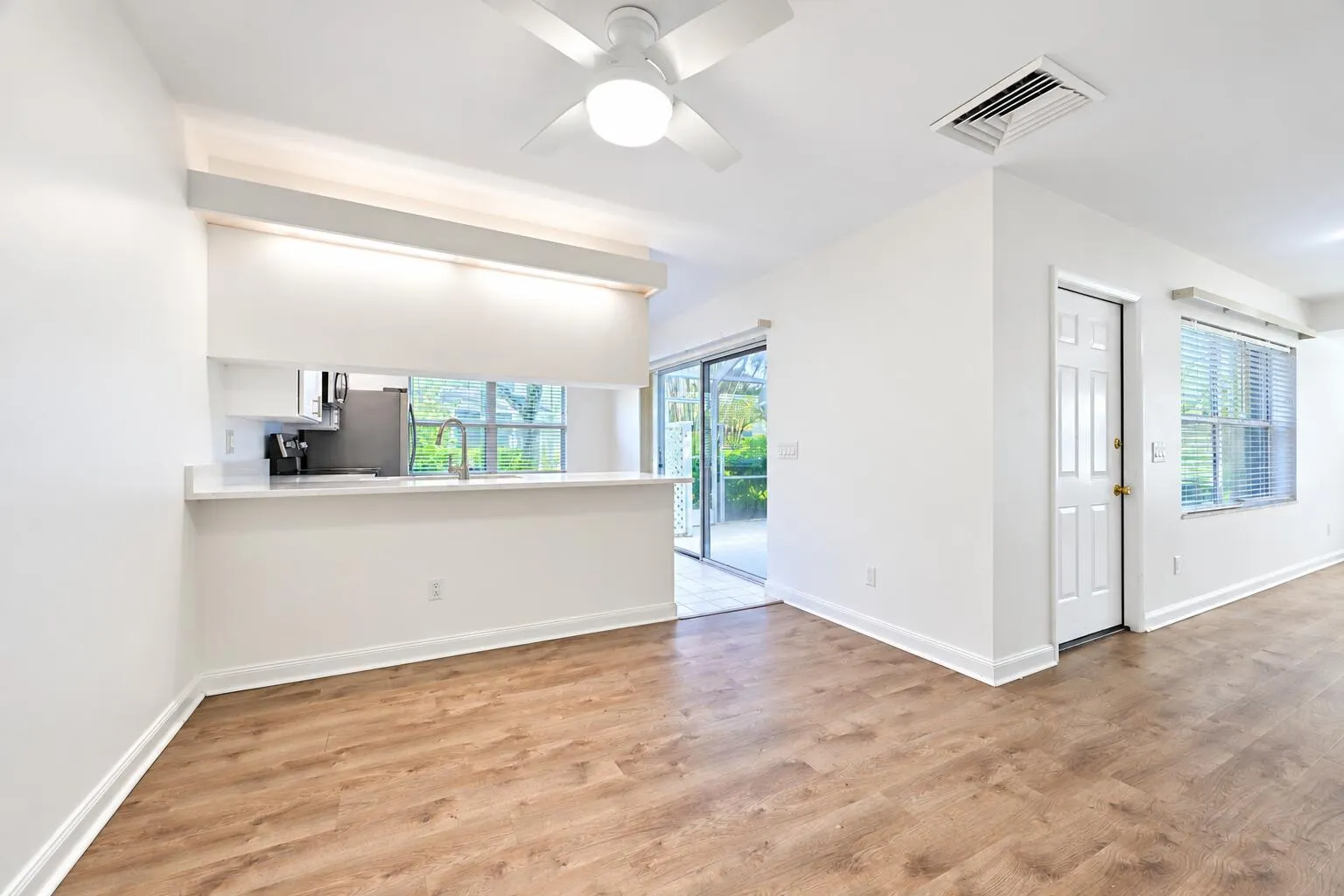 2864 SW Lakemont Place