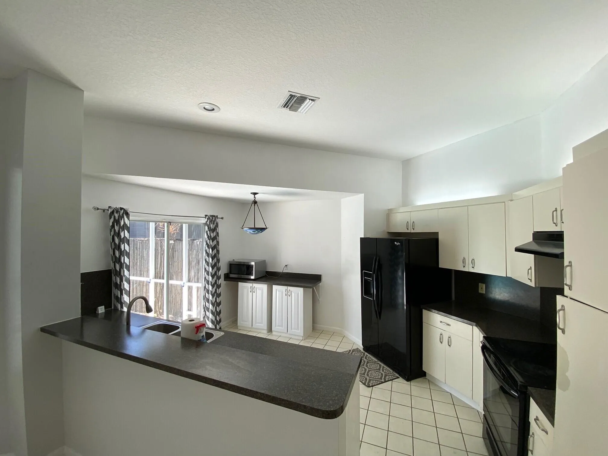 963 RED PARROT Lane