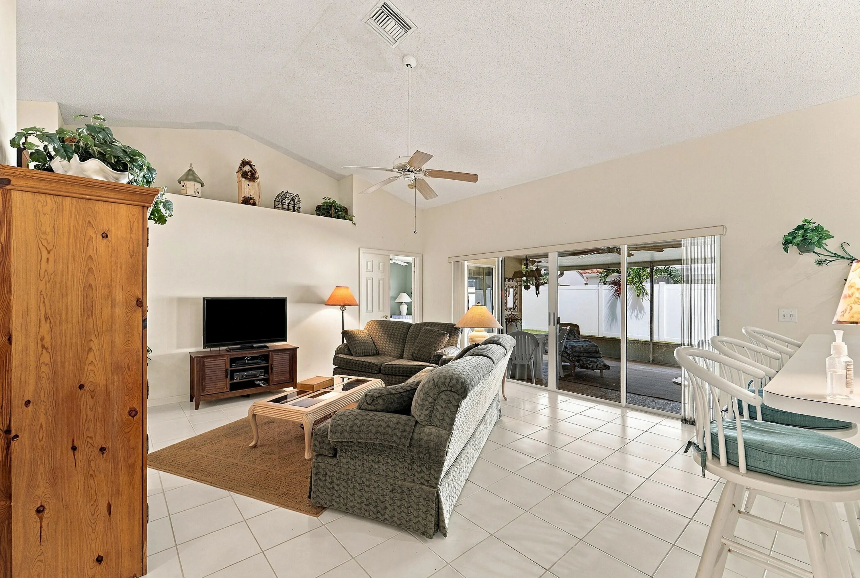 3705 BEACHWOOD Drive