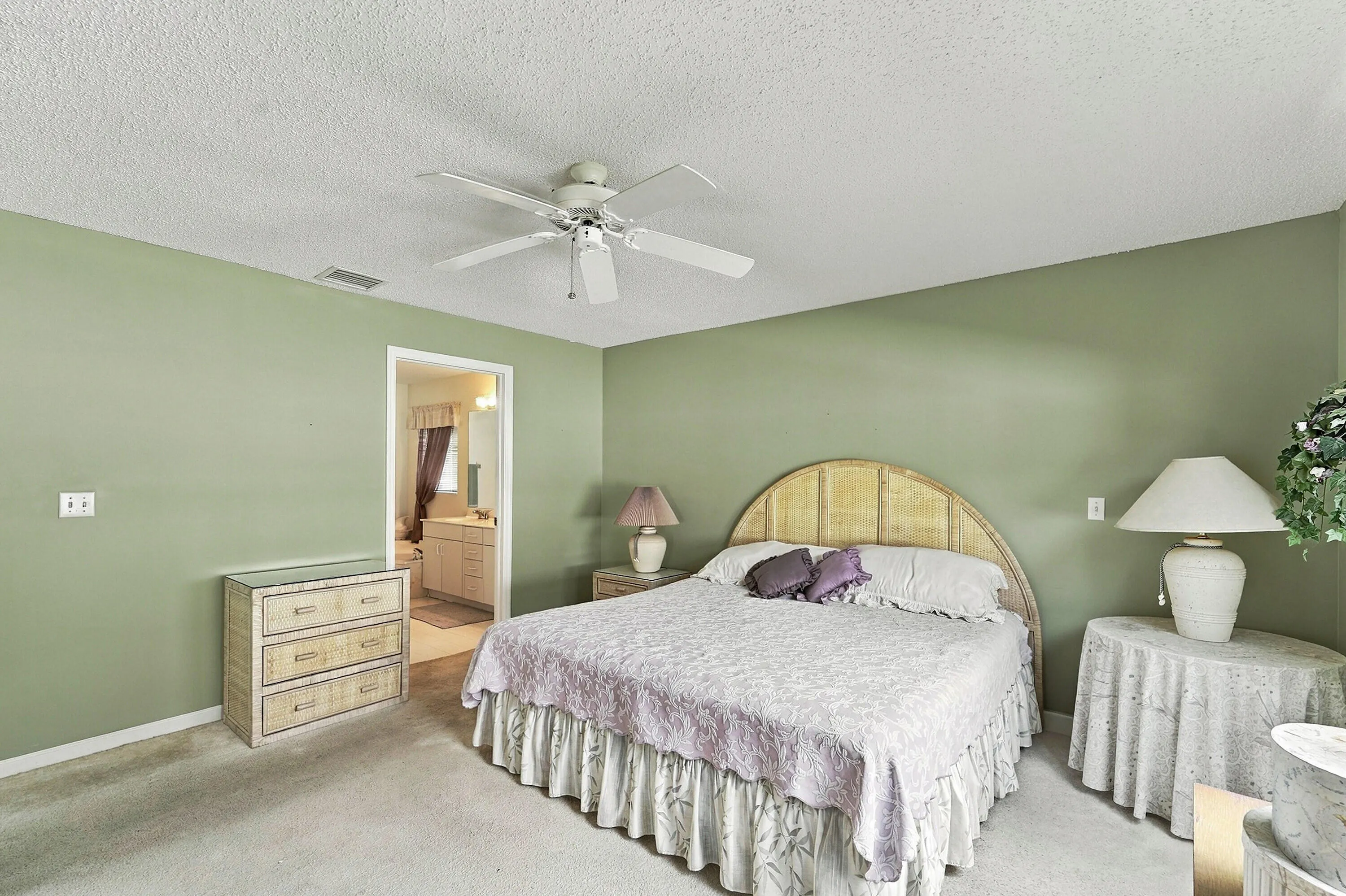 3705 BEACHWOOD Drive