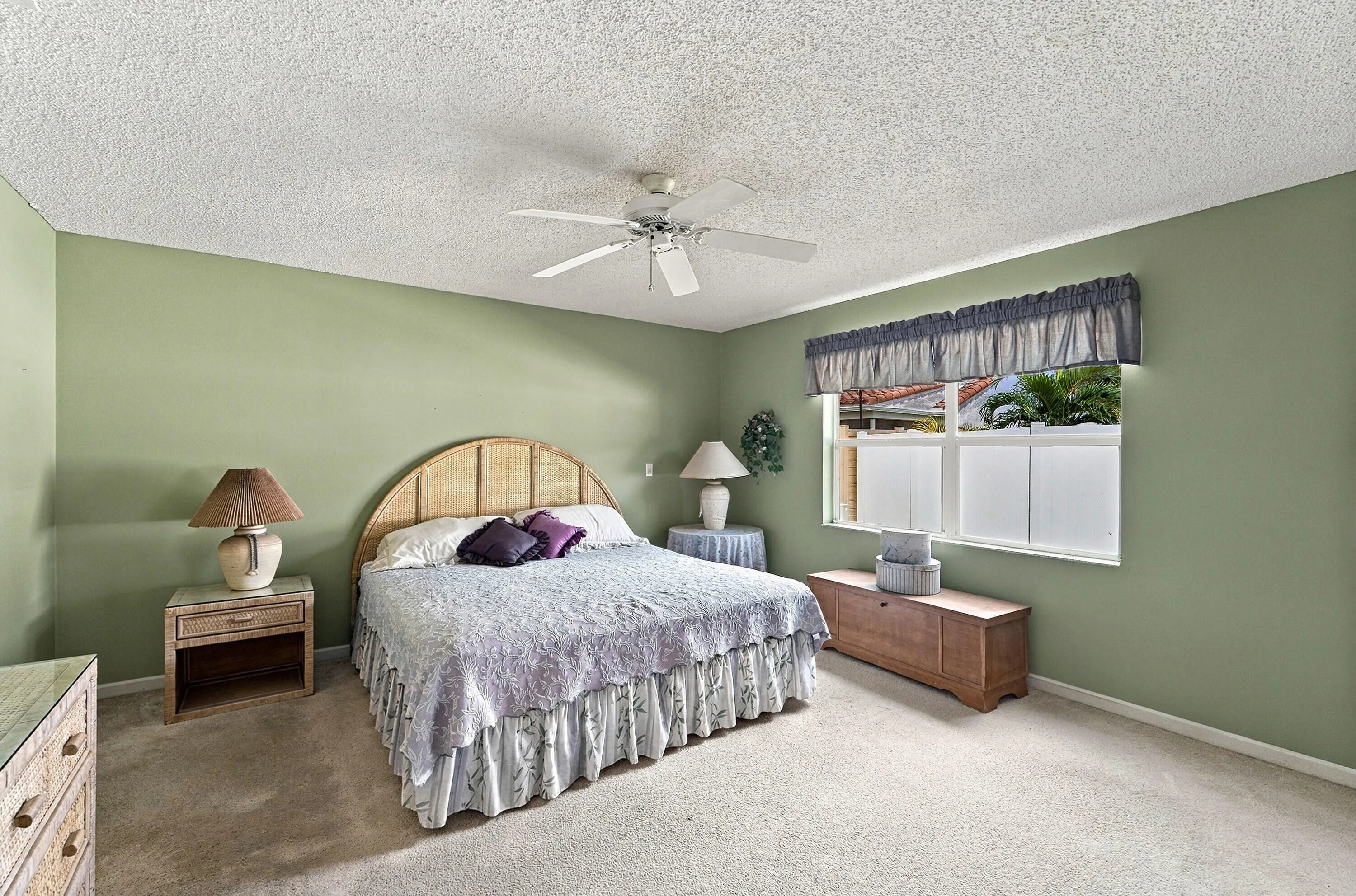 3705 BEACHWOOD Drive