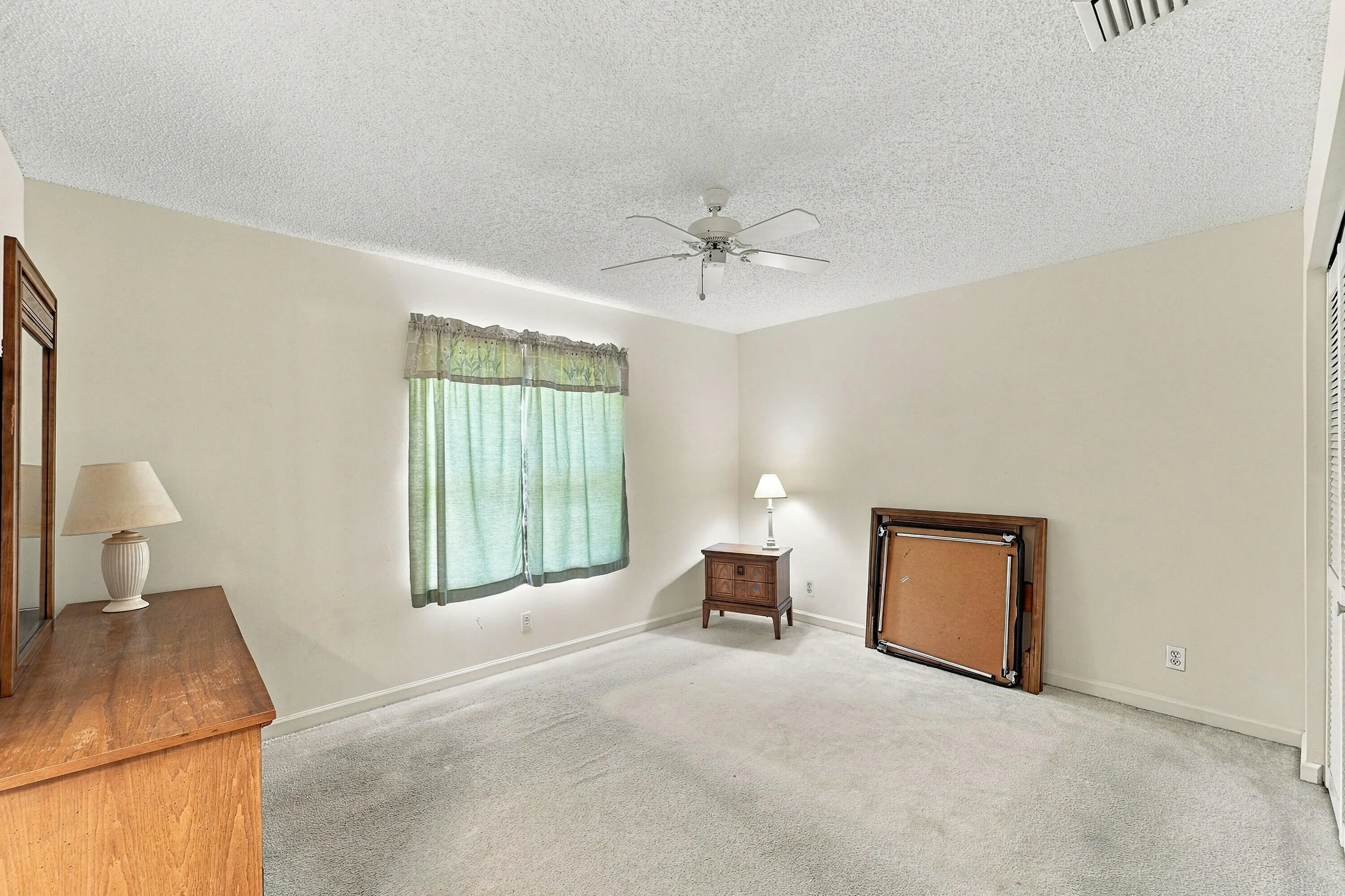 3705 BEACHWOOD Drive