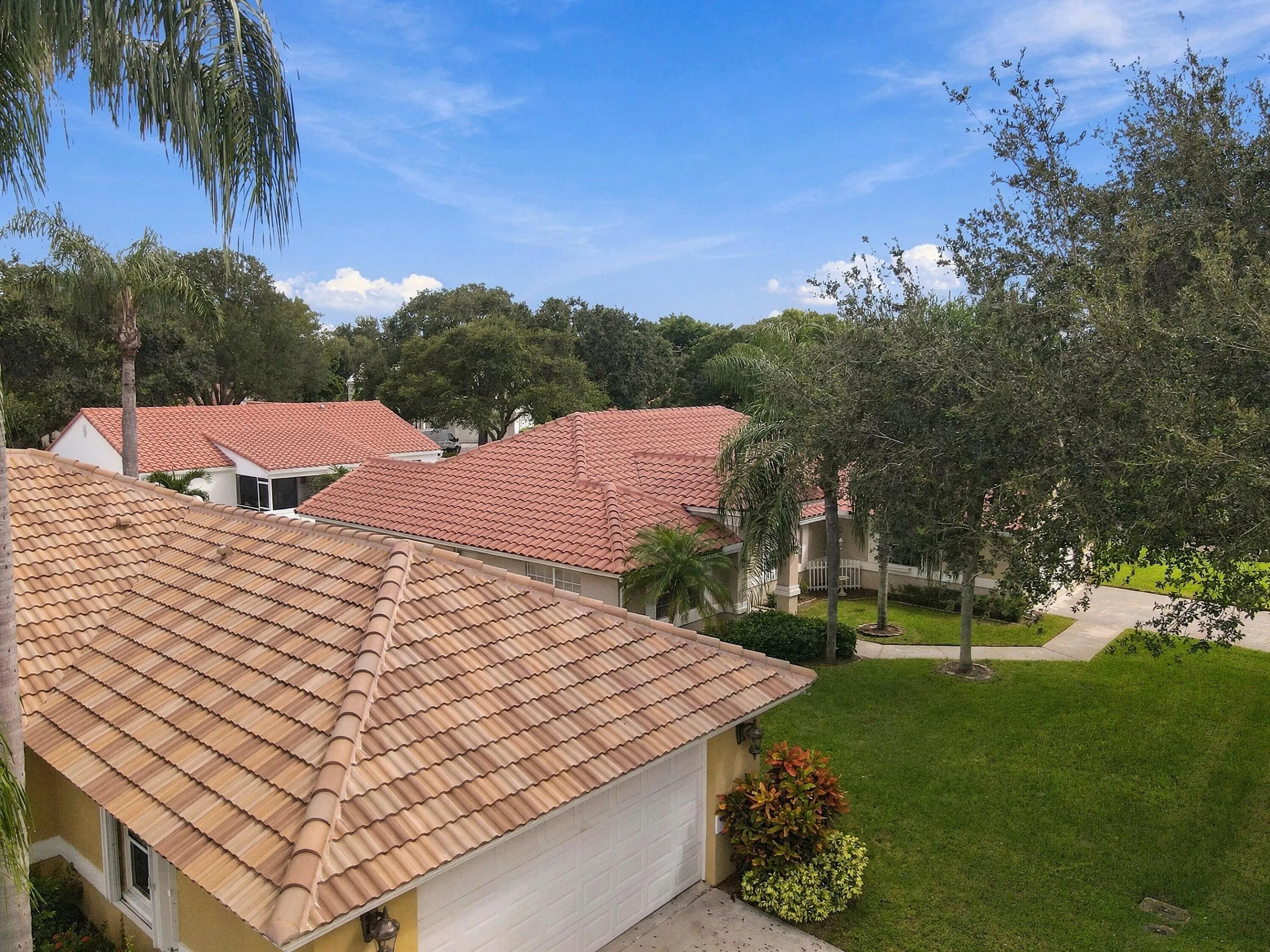 3705 BEACHWOOD Drive